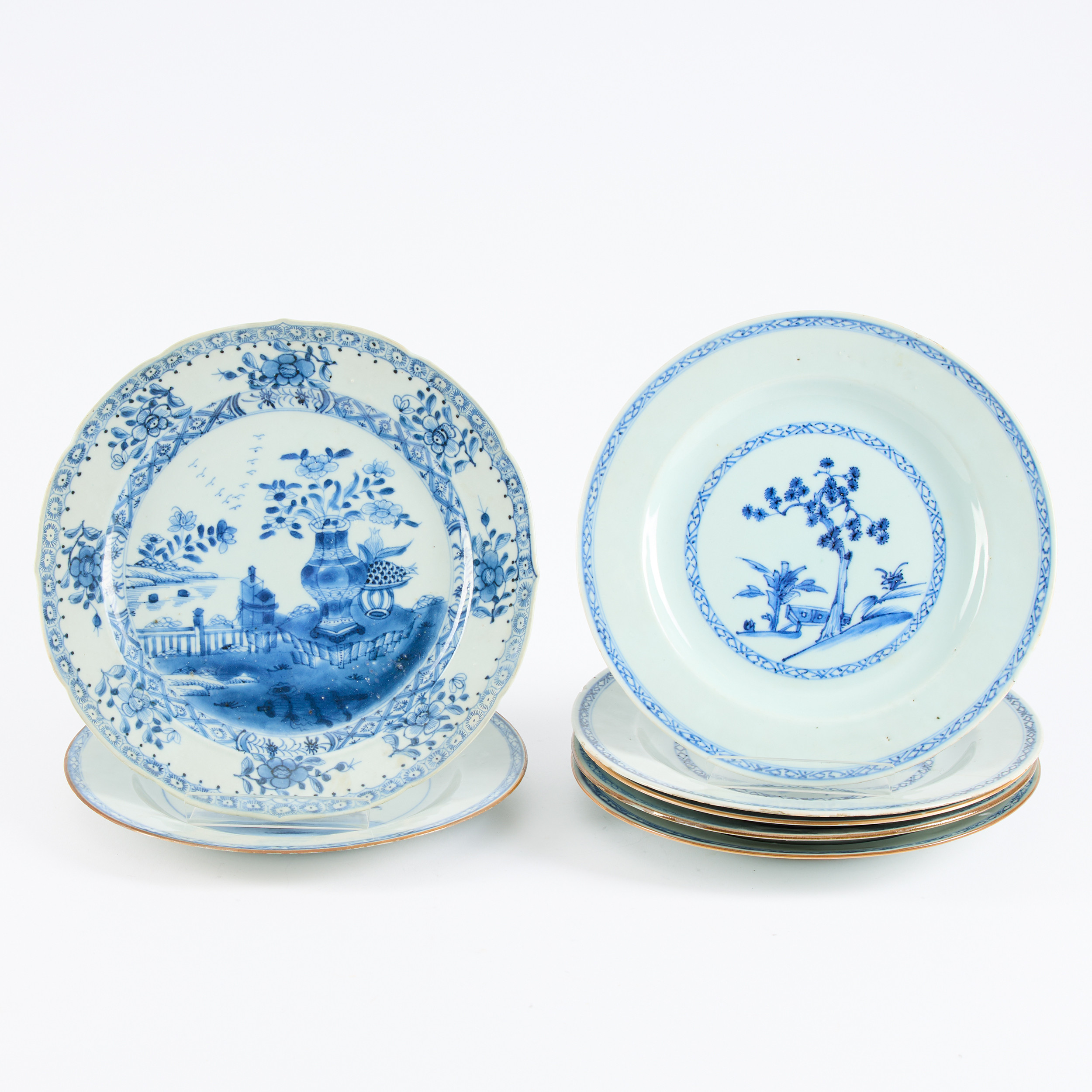 TALLRIKAR. Kina, Qianlong, porslin, 7 st, 1700-/samt 1800-tal.