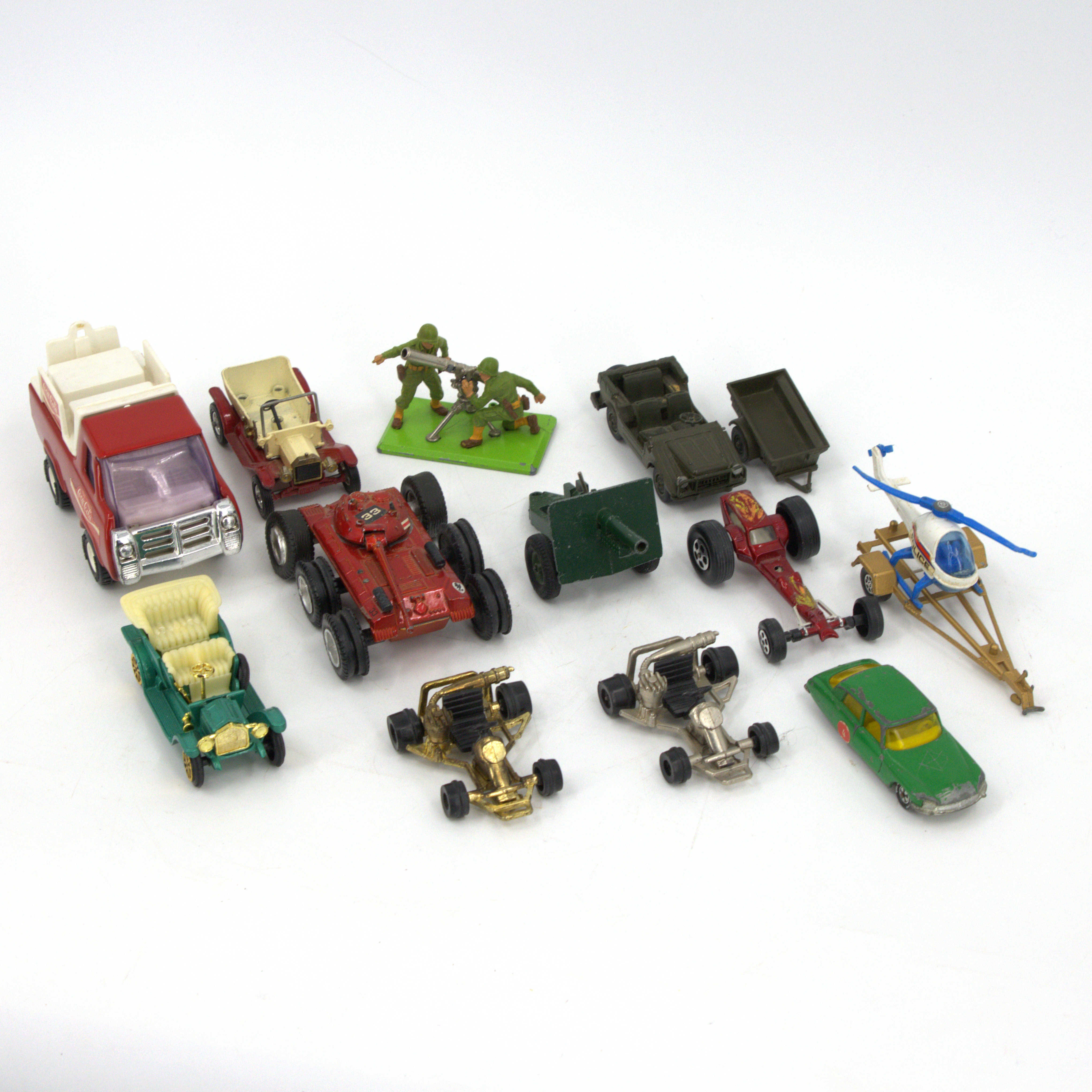 MODELLBILAR, ca 60 st. bl.a. Matchbox och Corgi, 1900-tal.