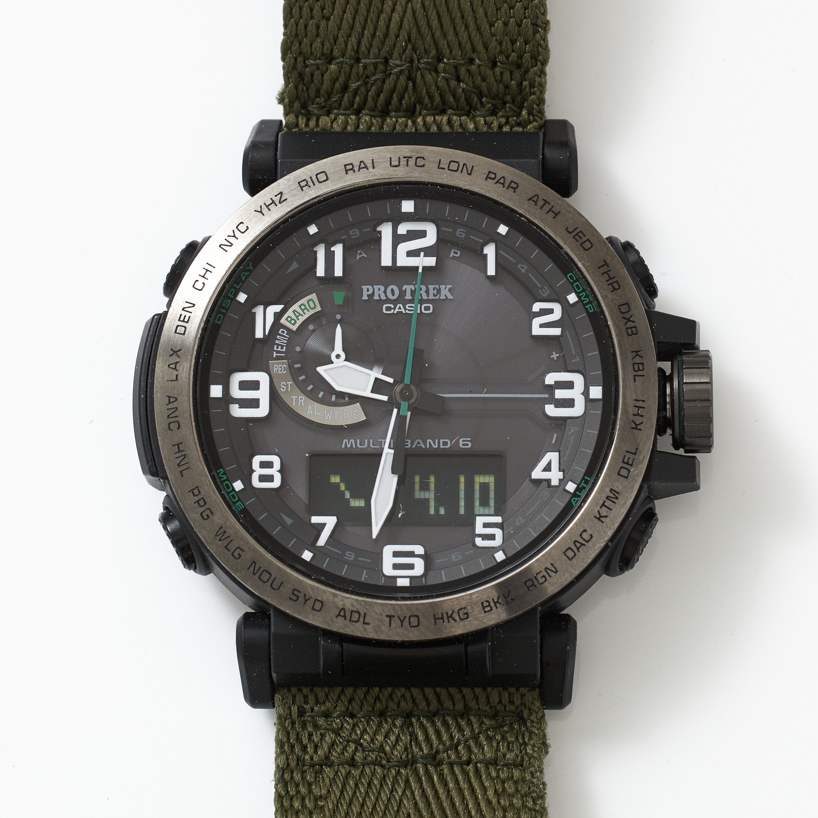 CASIO, Pro Trek. armbandsur, 51,5 mm, svart harts, certifikat, juni 2026.