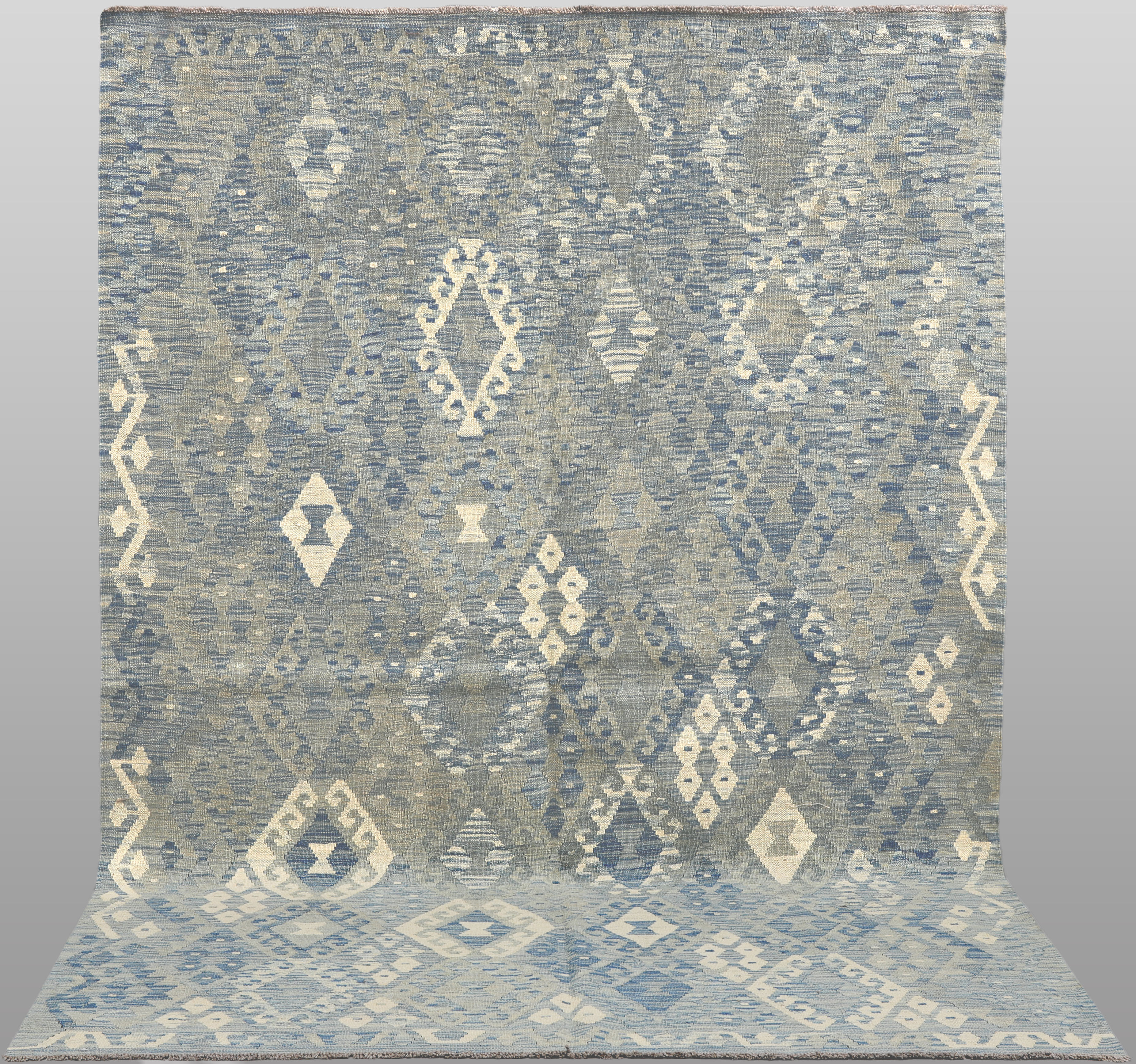 ORIENTMATTA. Kelim klassisk design, 256 x 187 cm.