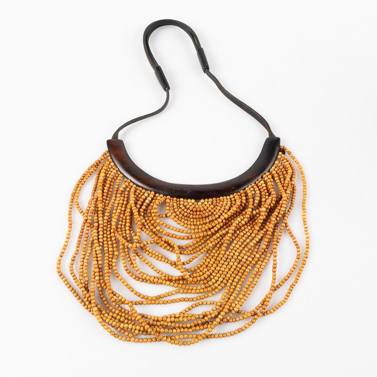 COLLIER, multistrand av horn, läder och valnöt, Gerda Lynggaard, Monies Copenhagen, 1990-tal.