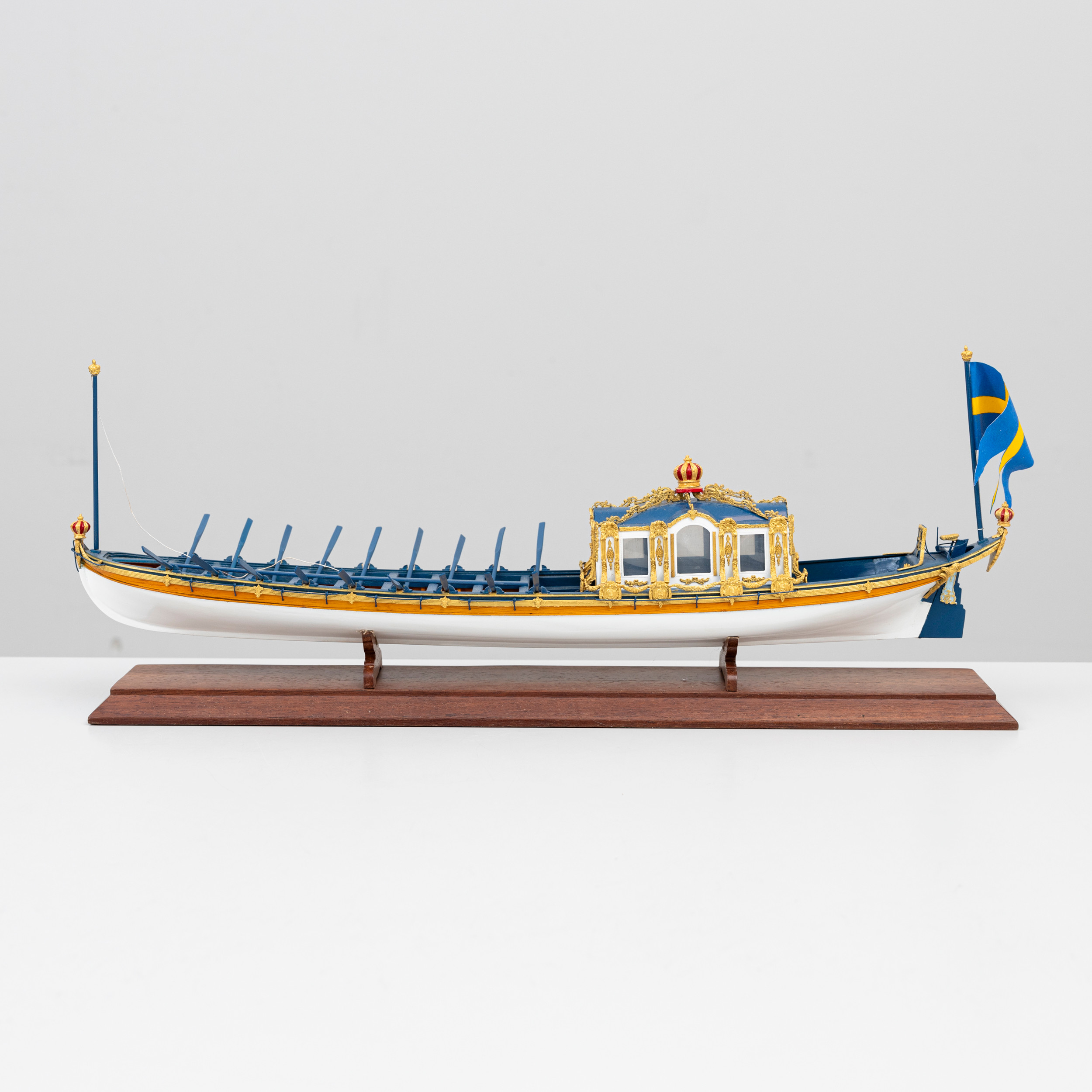 KUNGASLUPEN VASAORDEN, modellbåt byggd i trä, samtida.