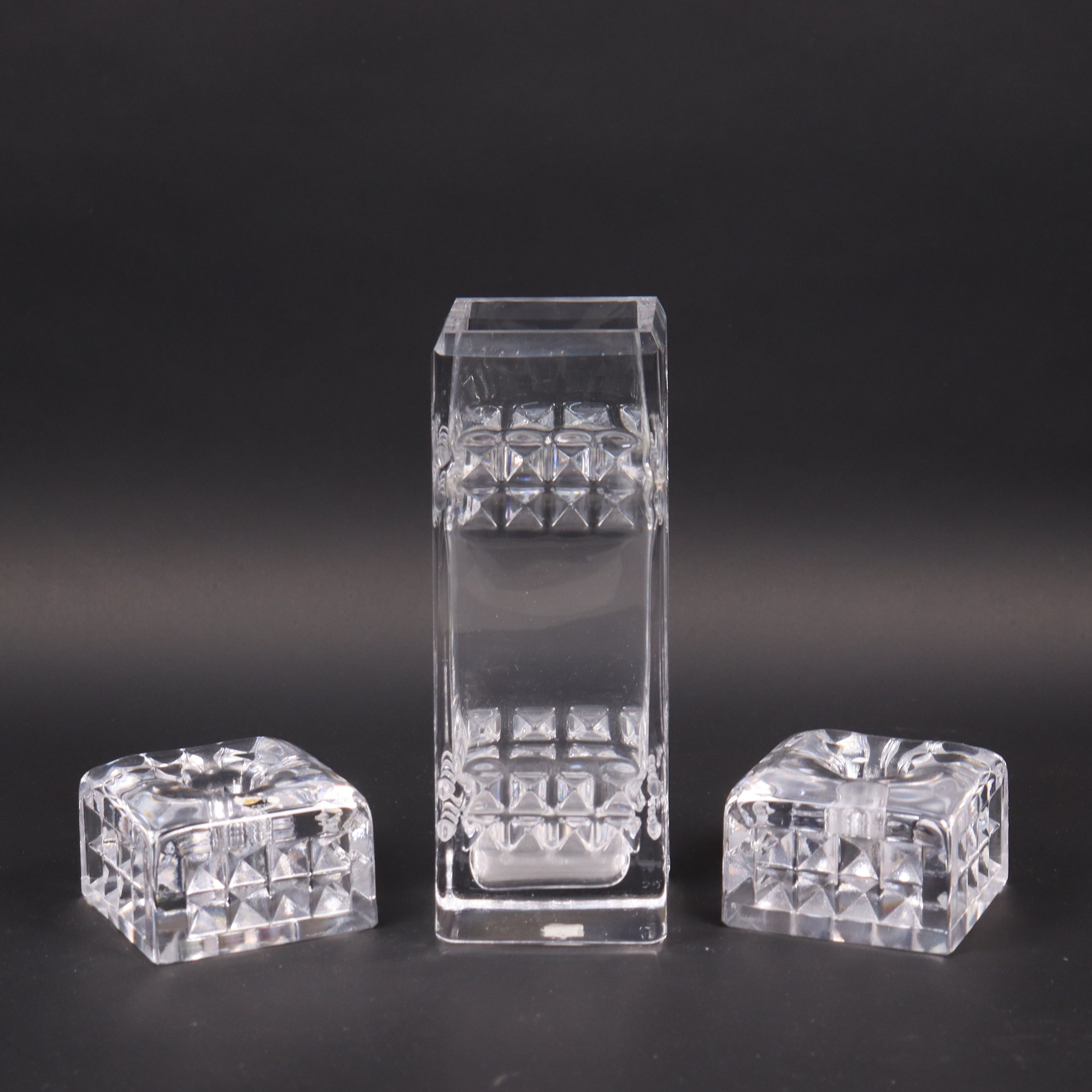 VAS OCH LJUSSTAKAR, Bengt Edenfalk för Skruf Glasbruk, 3 delar.