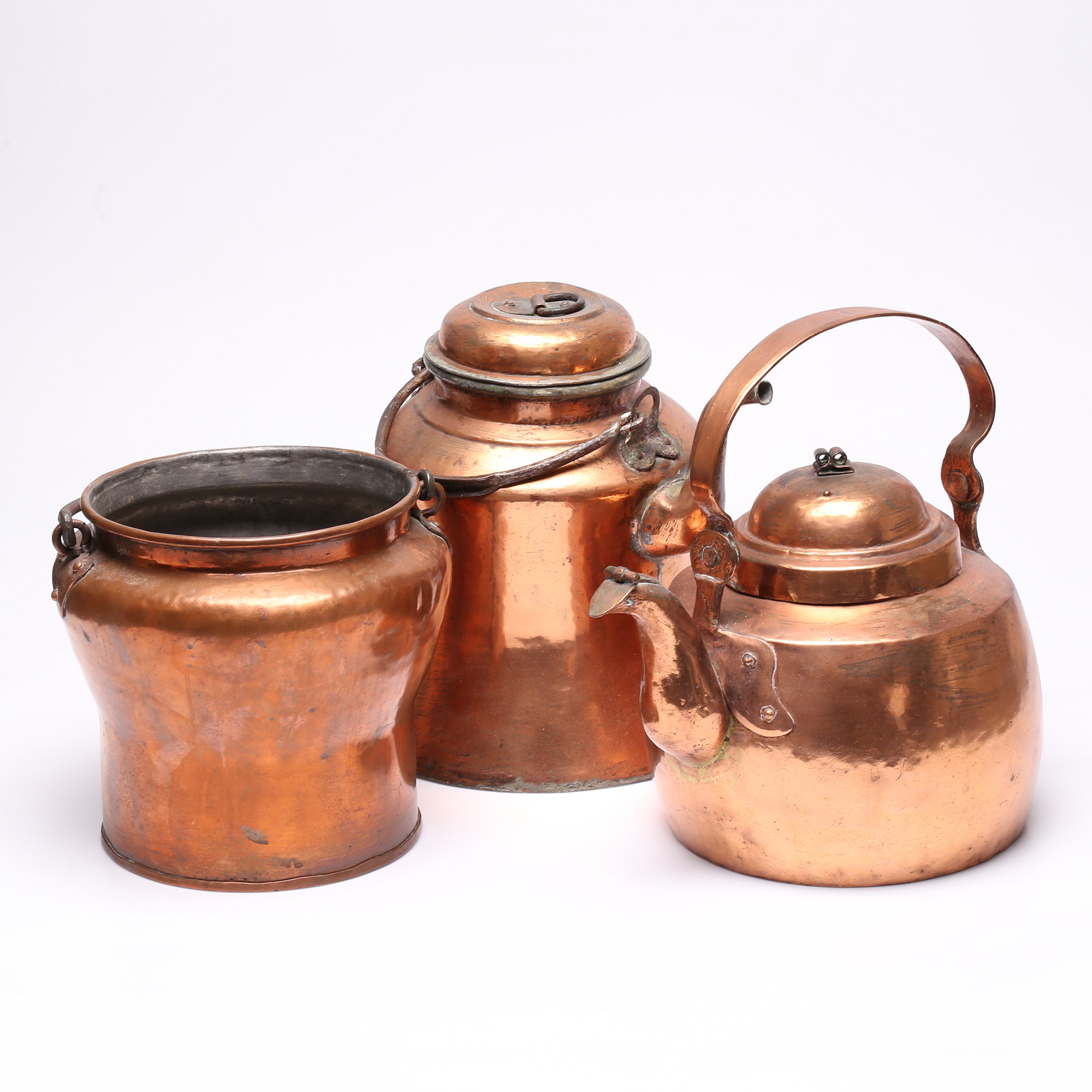 KOPPARFÖREMÅL, 3 delar, 1800-1900-tal.