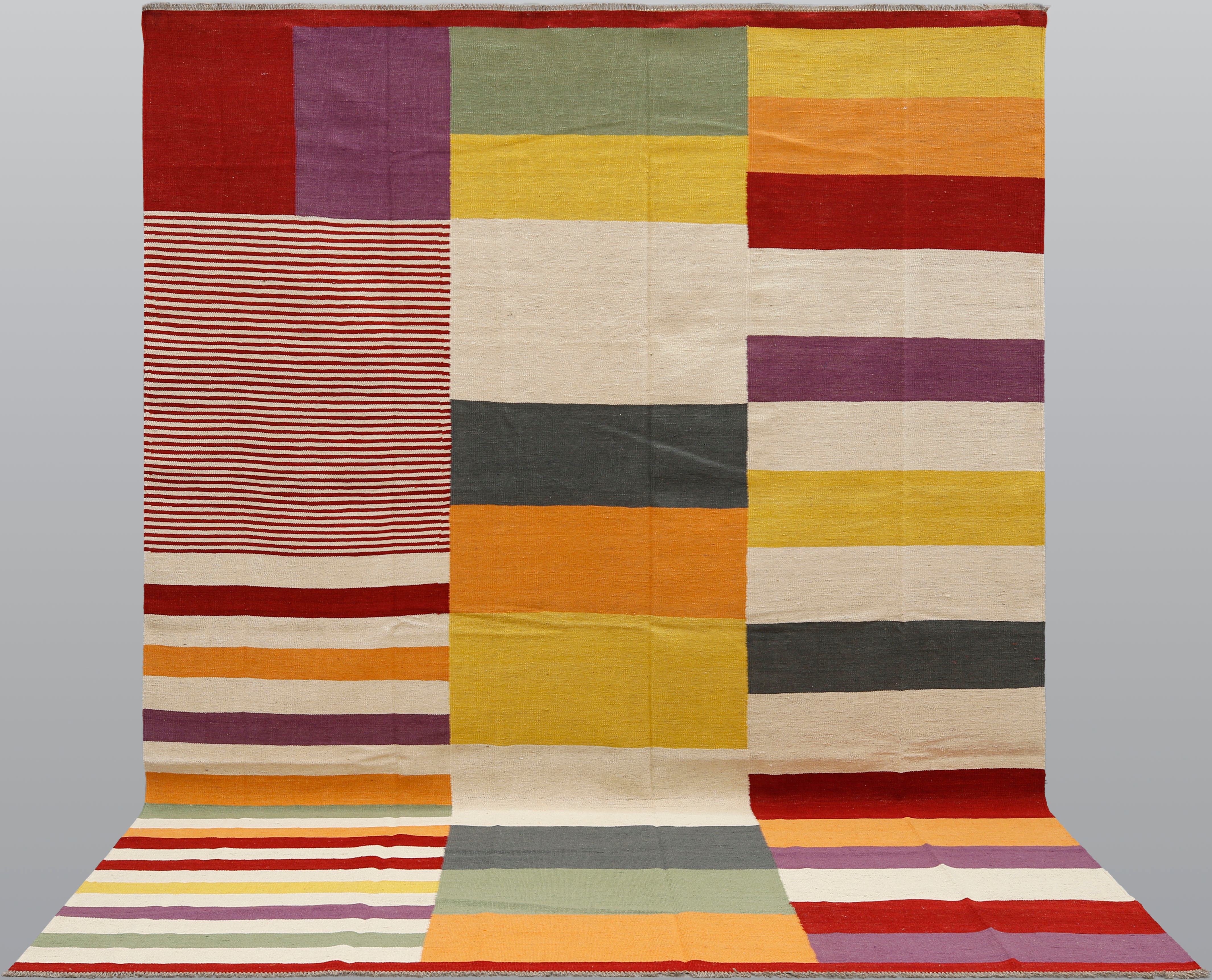 ORIENTMATTA. Kelim modern design, 346 x 253 cm.