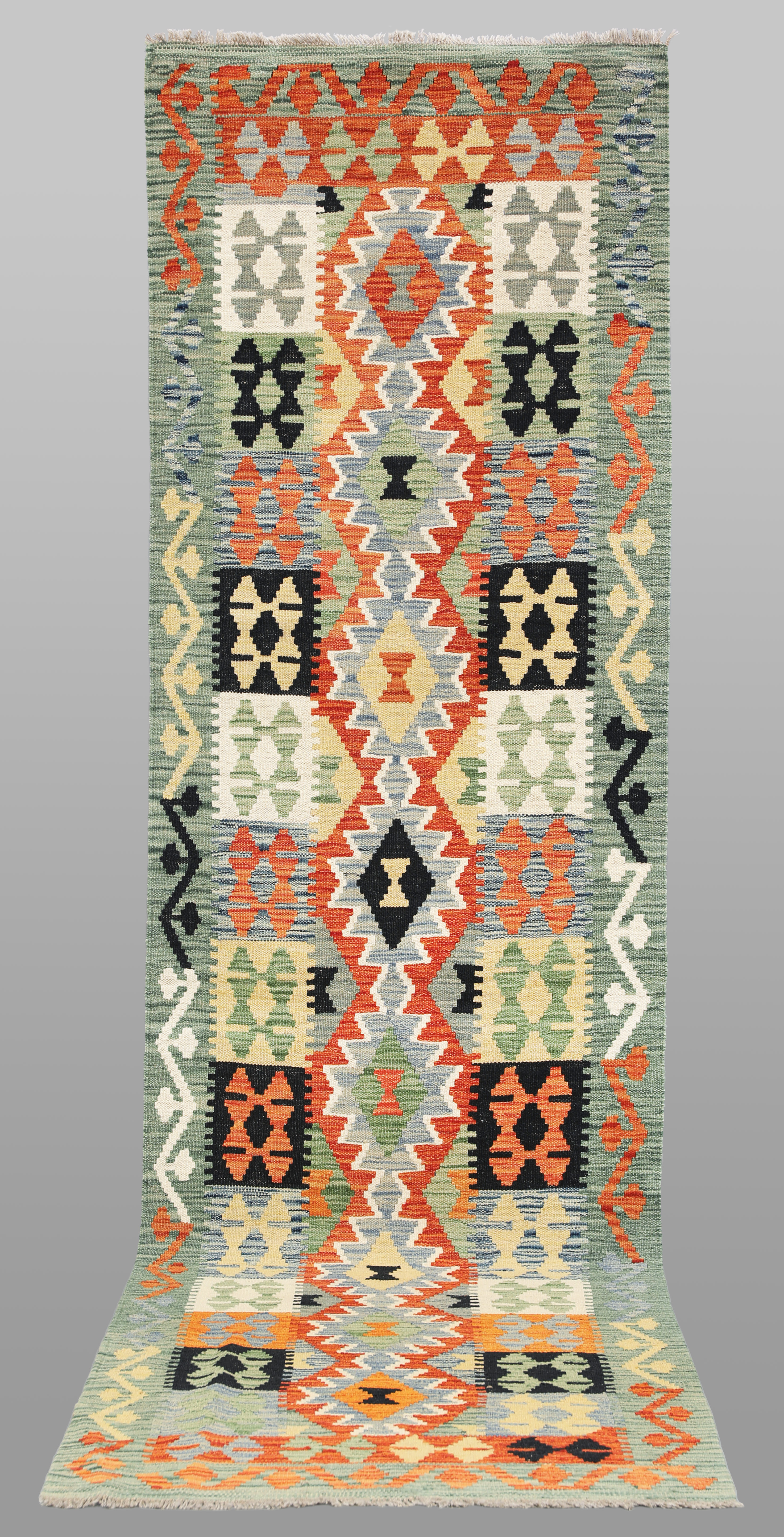 ORIENTMATTA. Kelim klassisk design, gallerimodell, 297 x 82 cm.