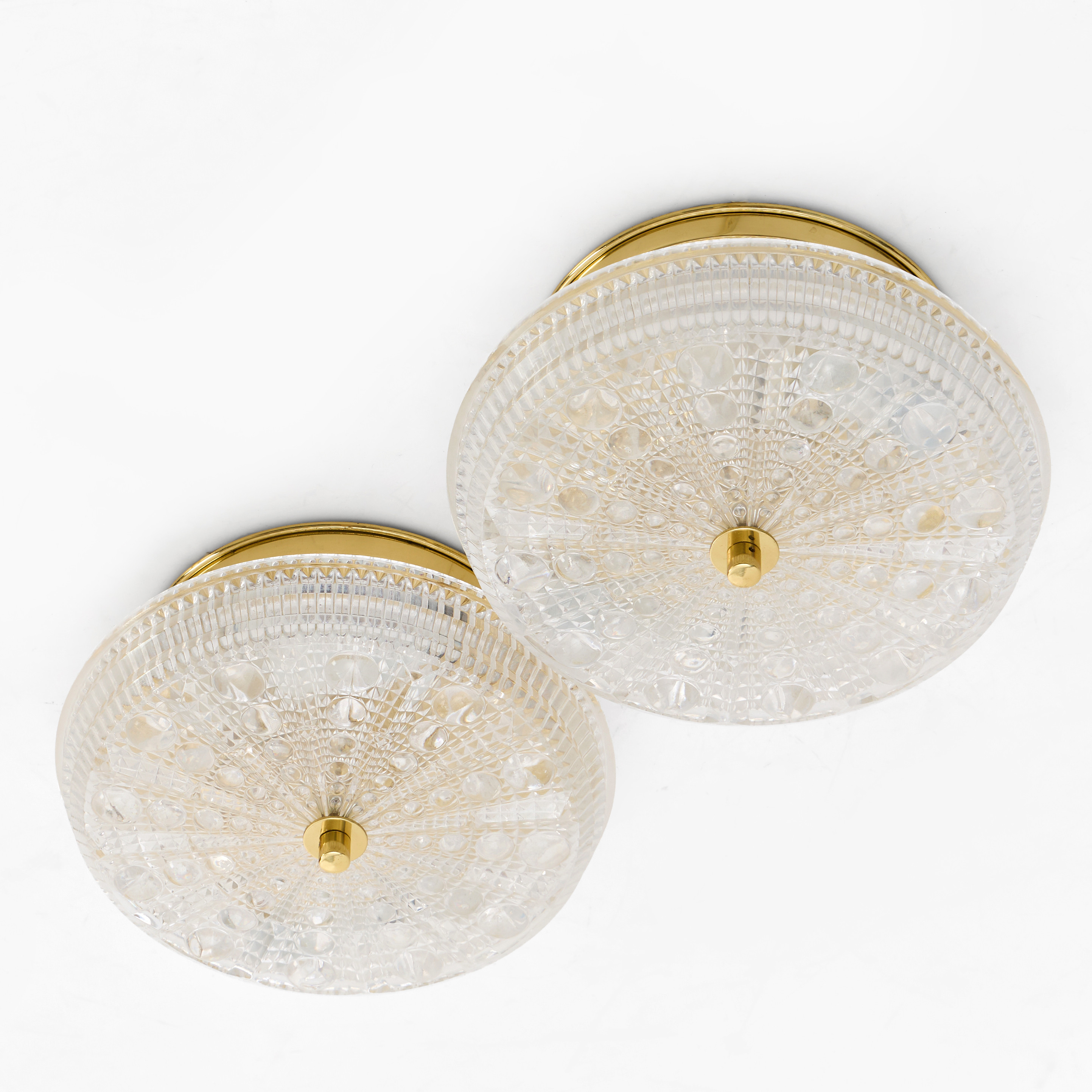 CARL FAGERLUND (1915–2011). Plafonder, 2 st, Orrefors / ÖIA, etikettmärkta.