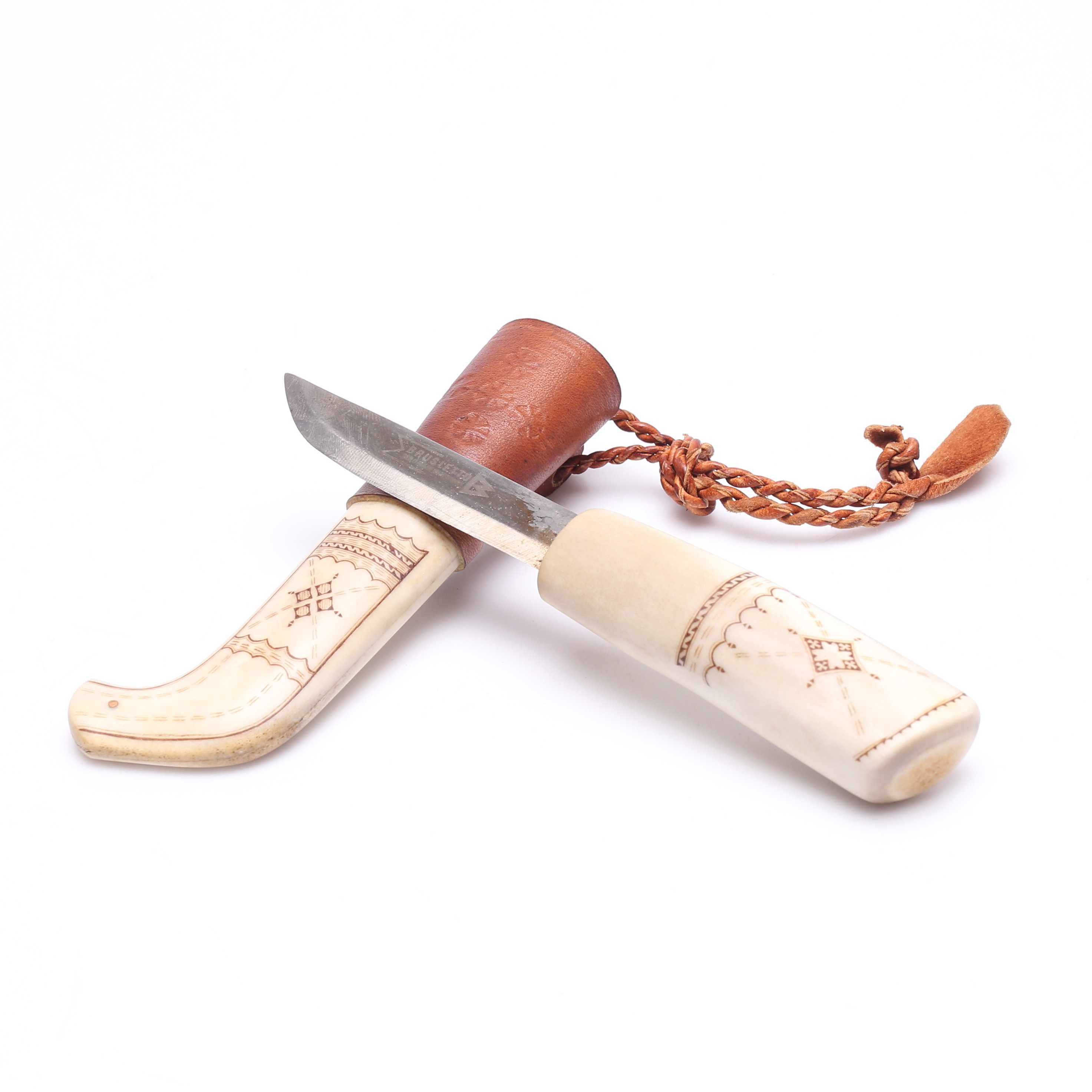 BO LENNART SUNNA. Samekniv, ben och läder, signerad.