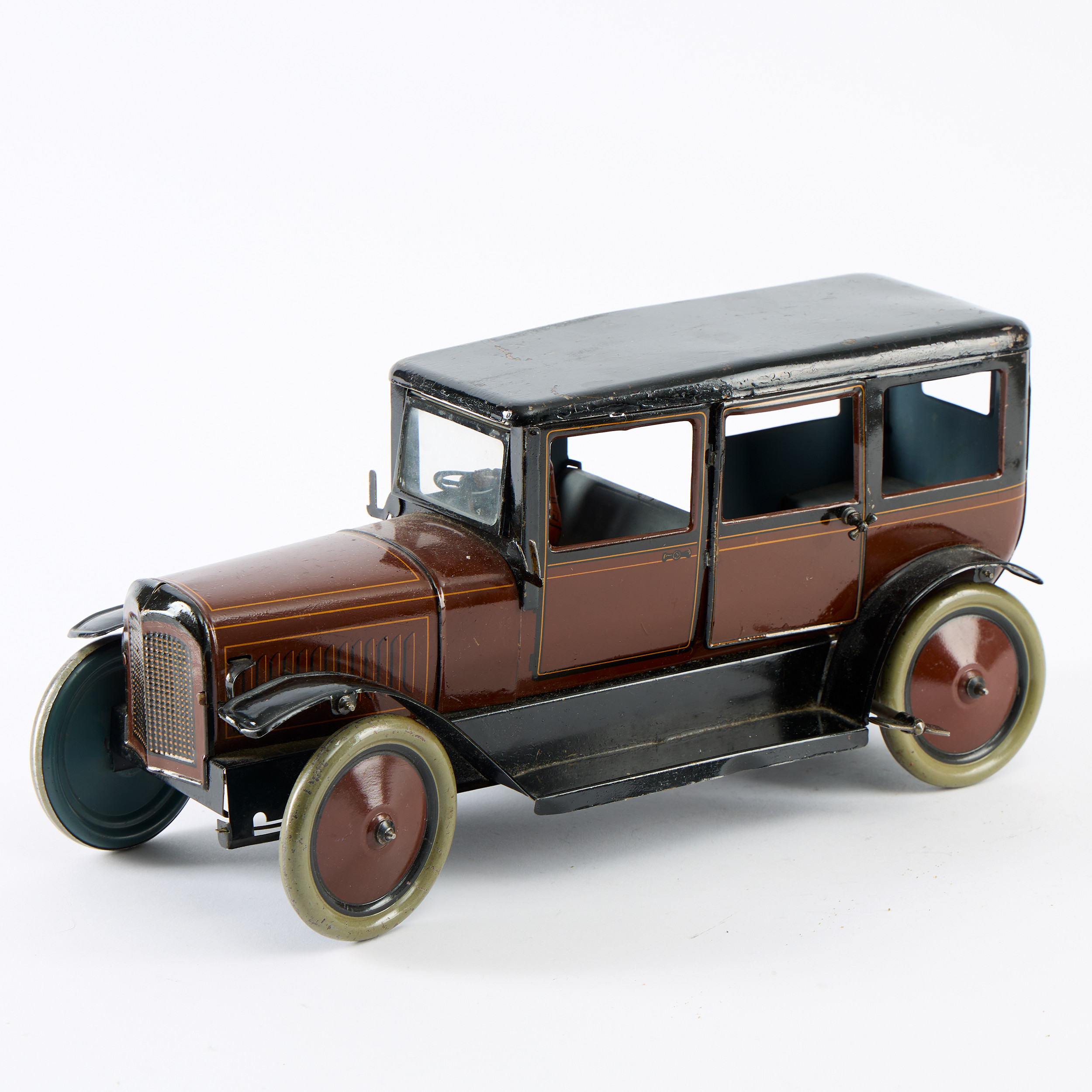 KARL BUB. Limousine med chaufför, Tyskland, sent 1920-tal.