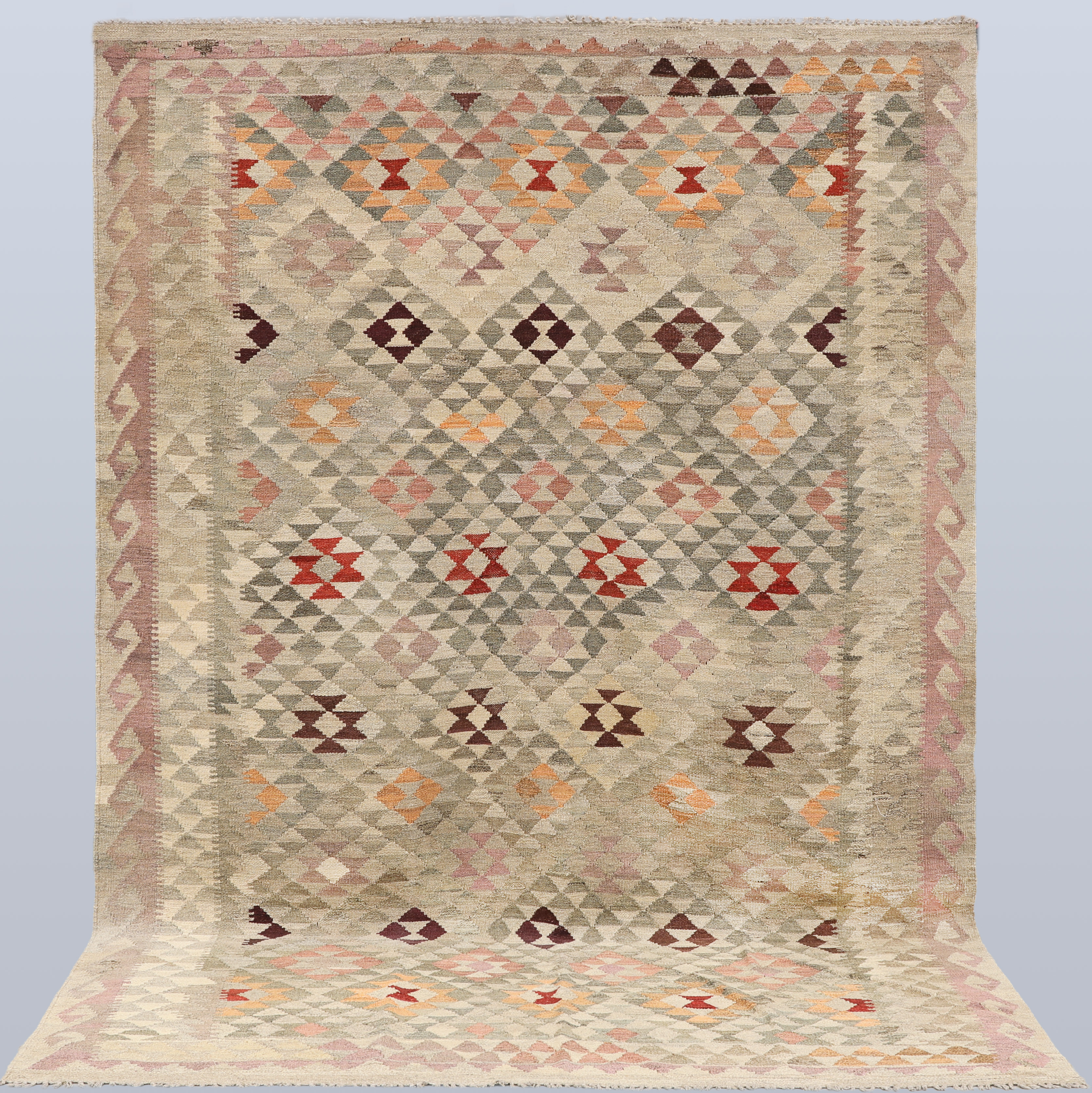 MATTA. Kelim naturfärgad, 283 x 200 cm.