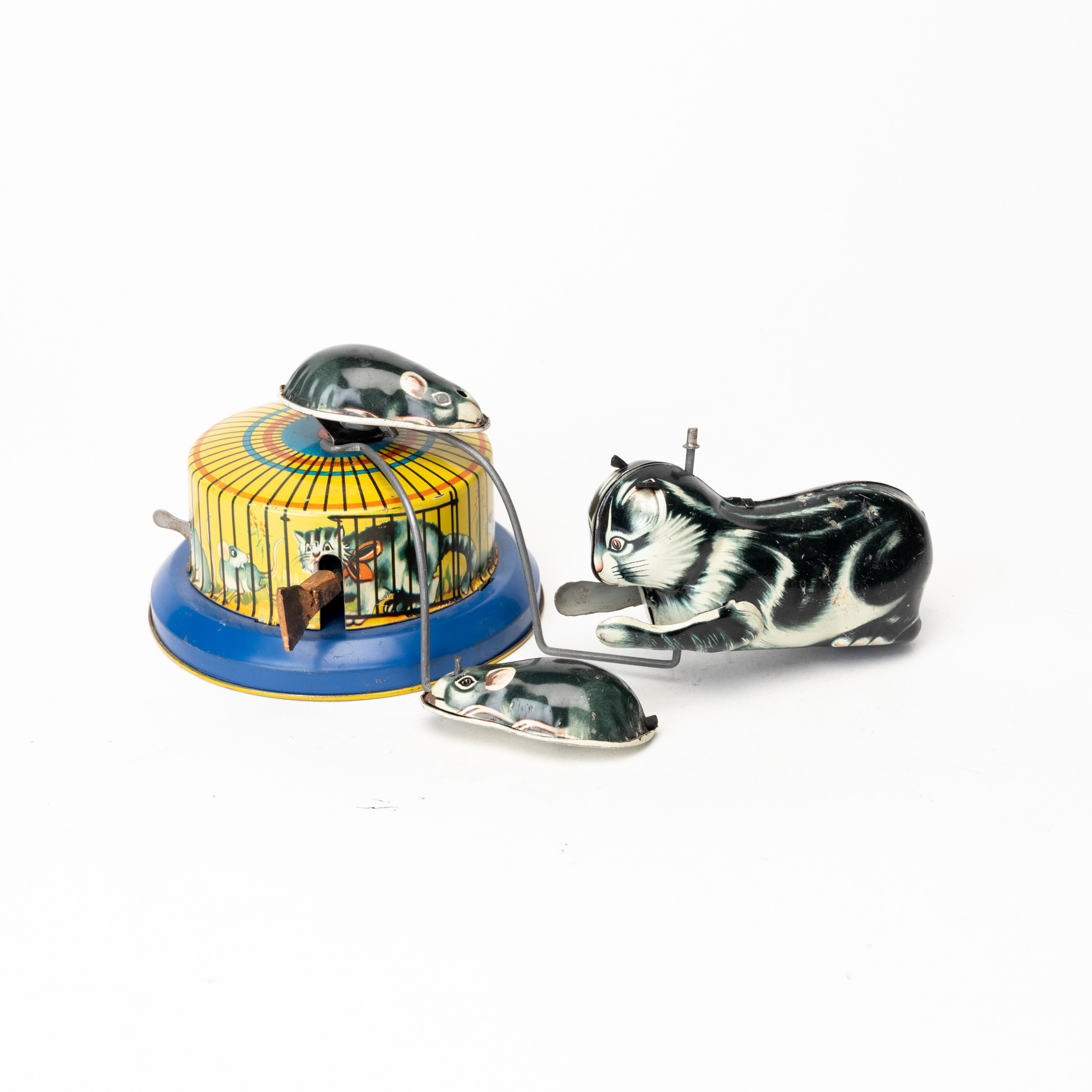 PLÅTLEKSAK, katt jagar råtta, urverk, troligen Emil Hausmann, 1900-talets mitt.