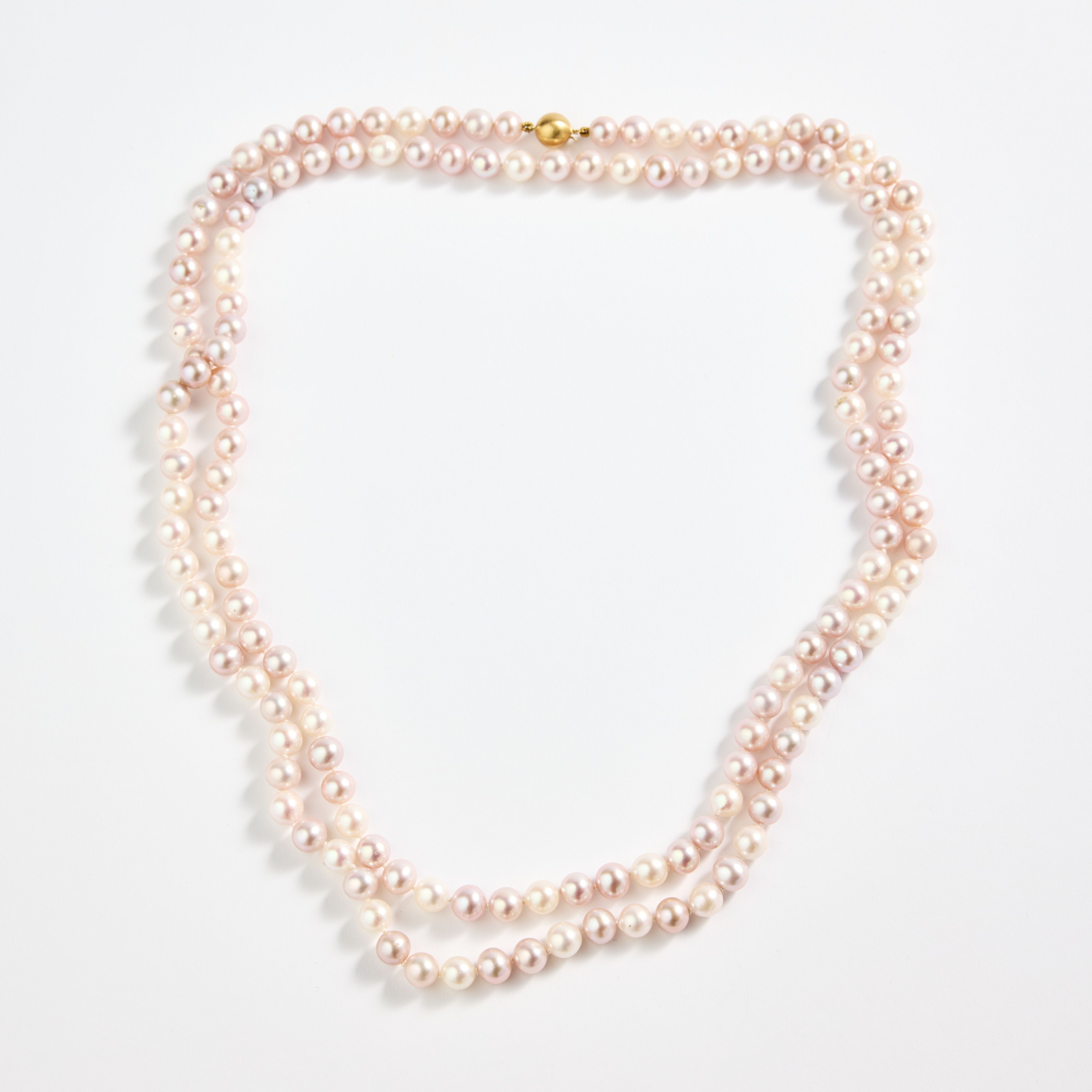 PÄRLCOLLIER, odlade Akoya salt - och sötvatten pärlor med 18K guldlås.