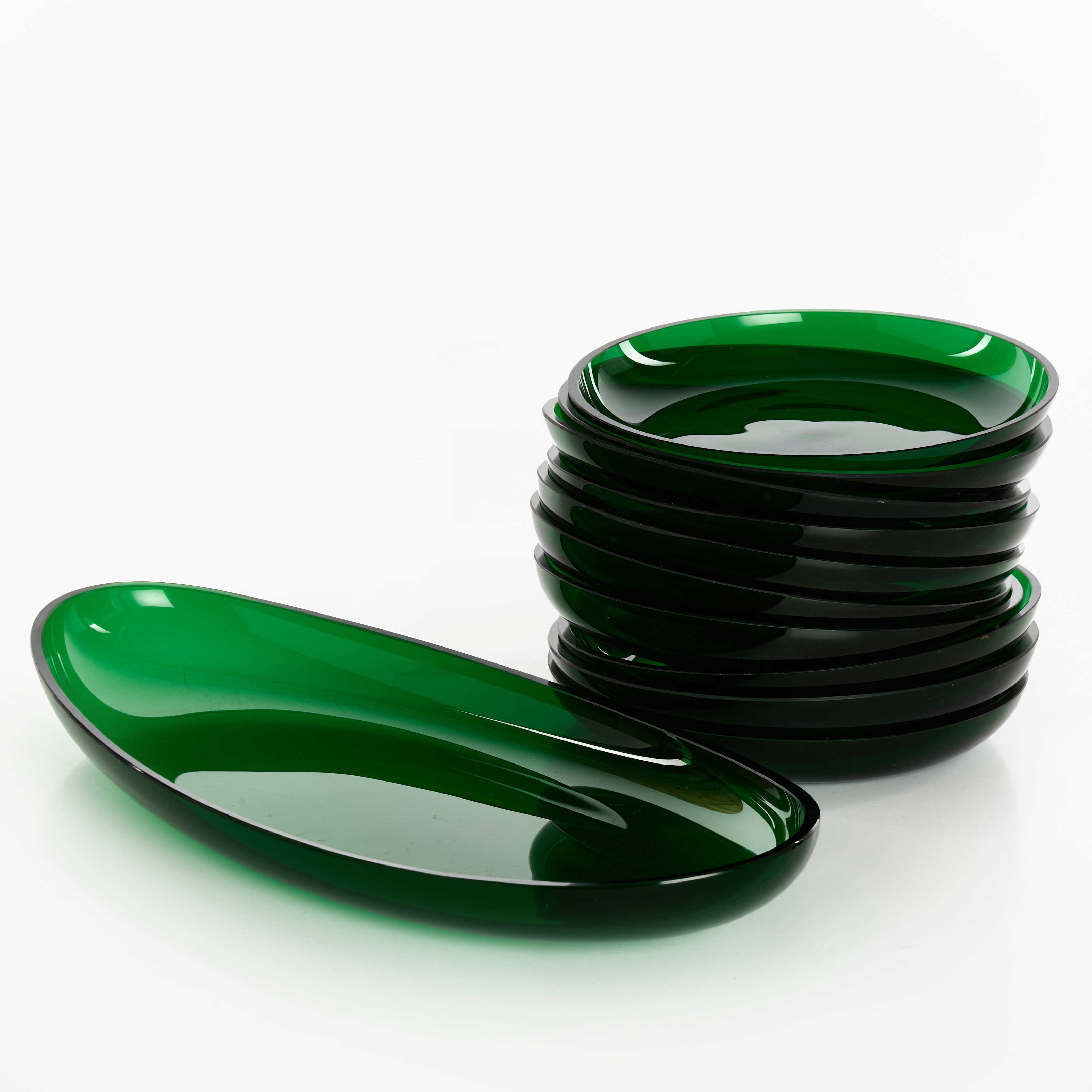 EDWARD HALD. Uppläggningsfat, assietter 10 st, smaragdgrönt glas, art deco, Sandviks glasbruk, 1920/1930-tal.