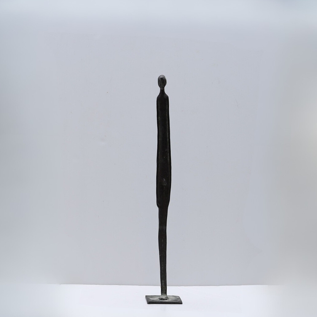 OMBRA DELLA SERA. bronspatinerad metall, skulptur i form av naken man.