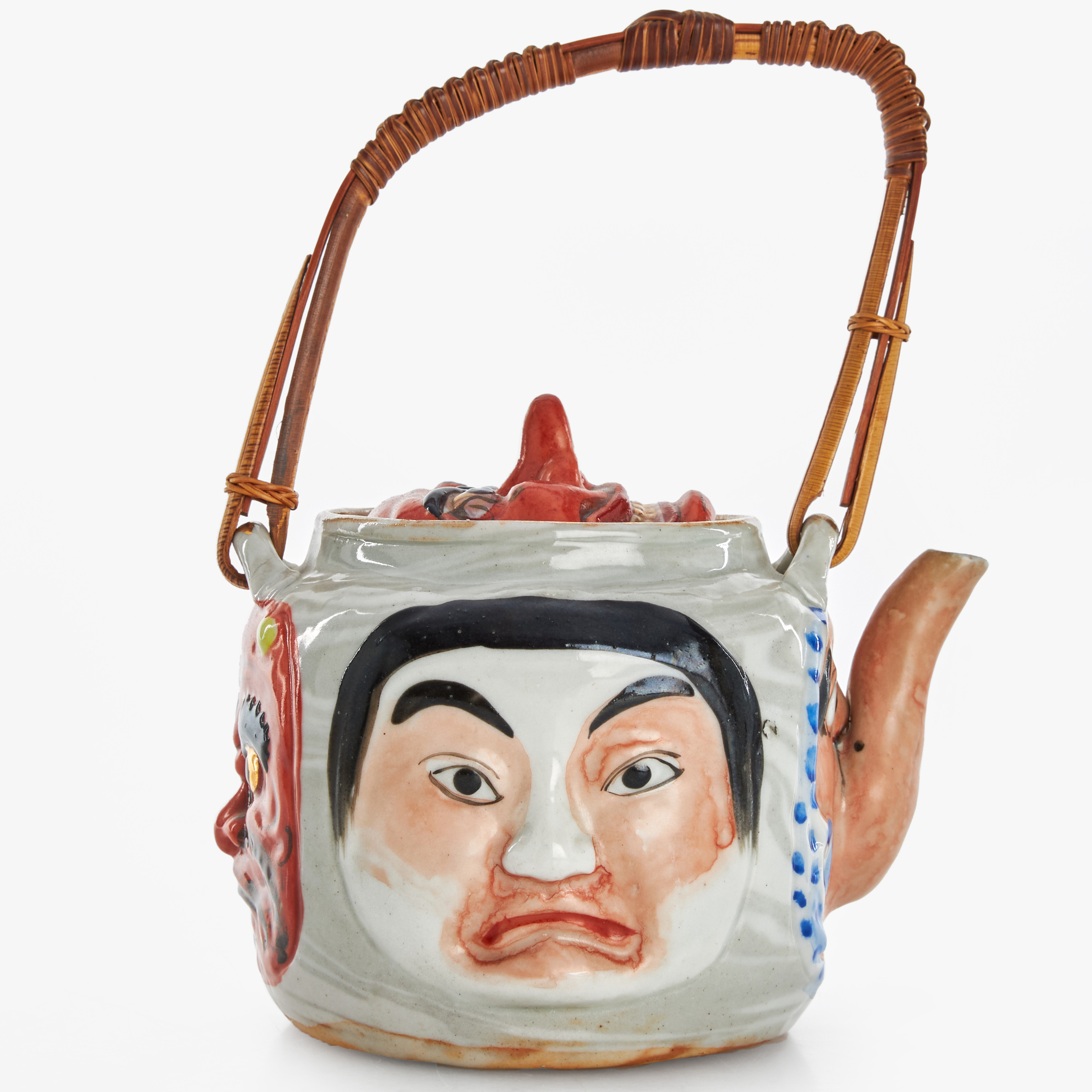 TEKANNA, porslin, Banko-yaki, Japan, polykrom dekor av teatermasker, 1900-talets första hälft.