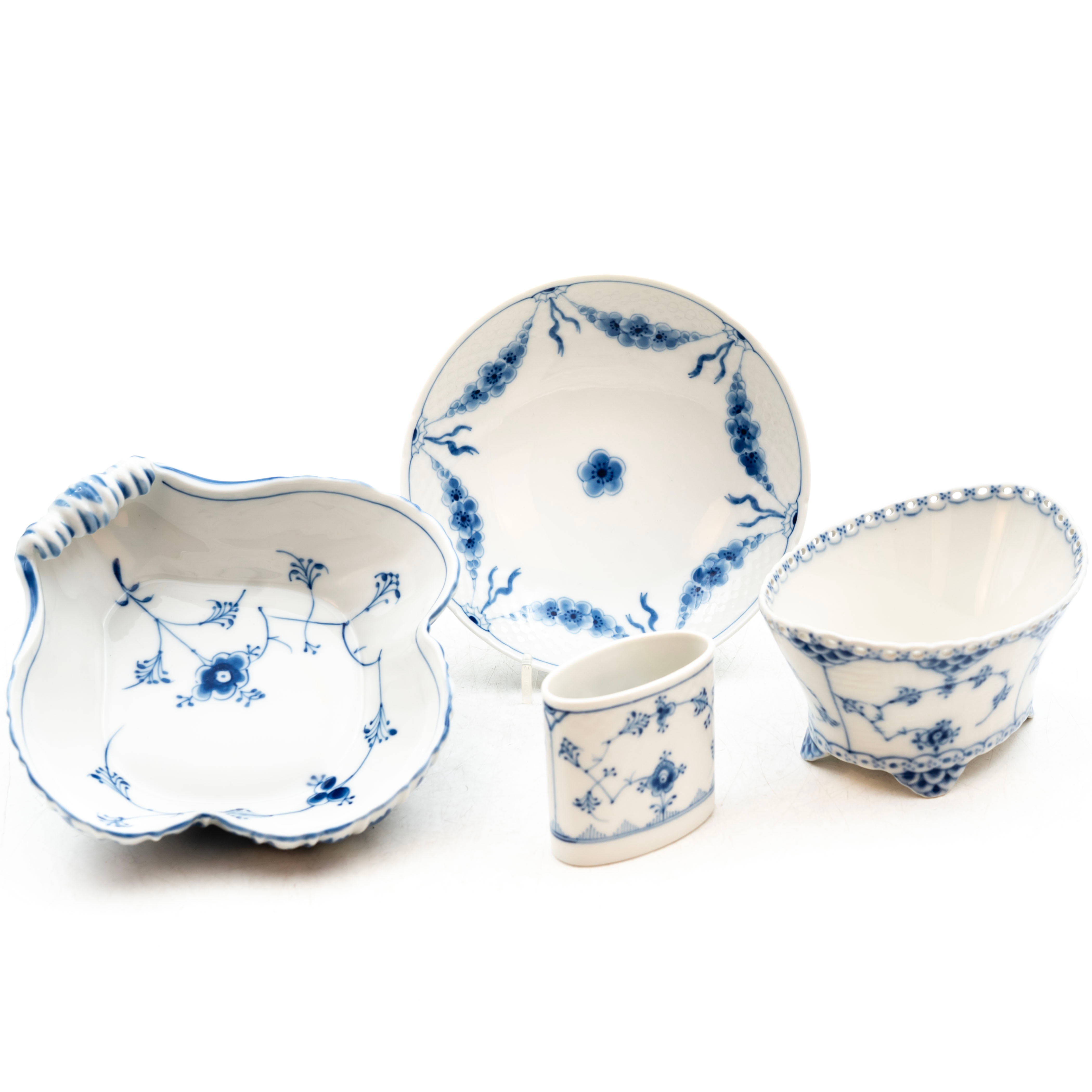 MUSSELMALET. Servisdelar, Bing & Gröndal samt Royal Copenhagen, 4 delar.