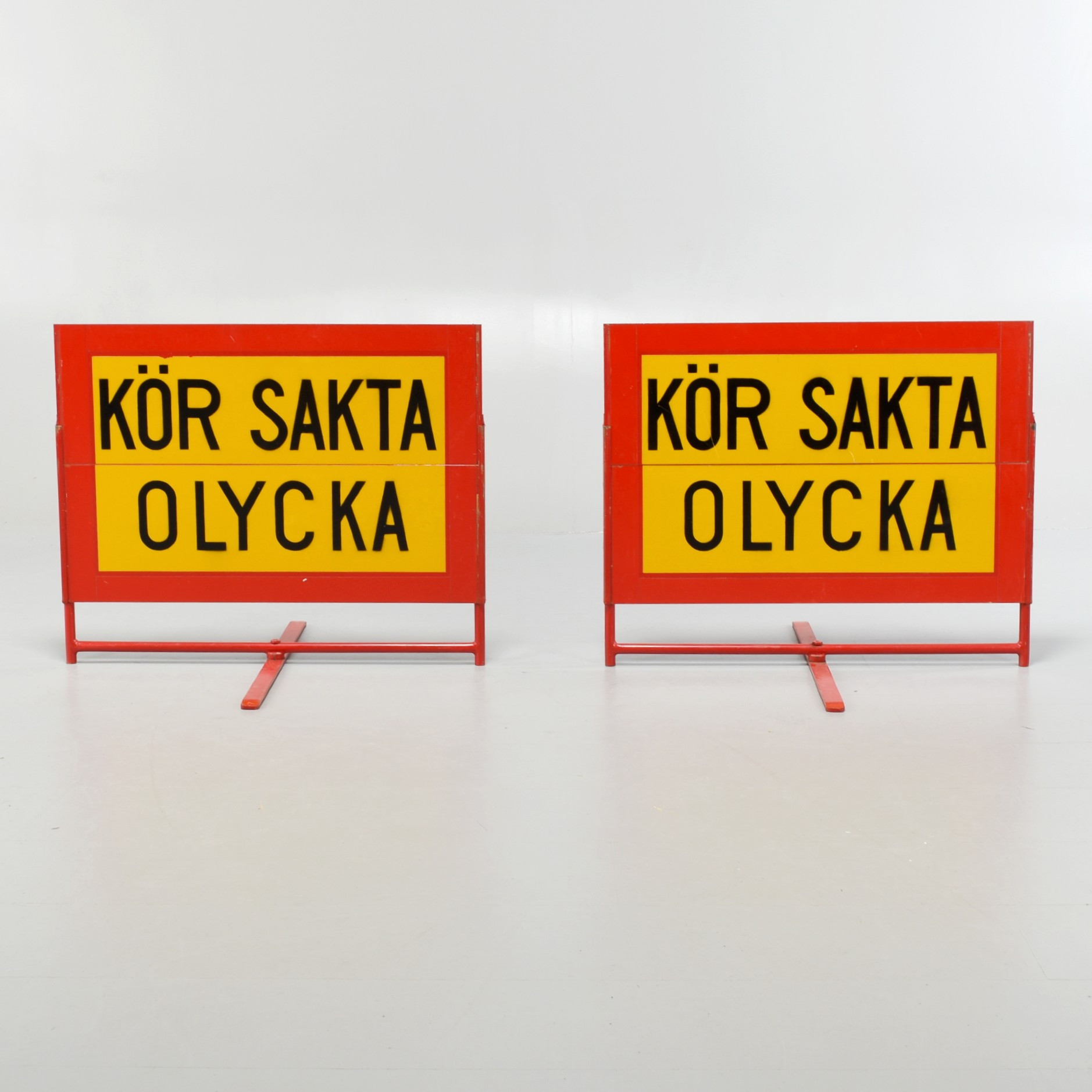 SKYLTAR, "Grönlund", Polisfordon, 2 Delar.