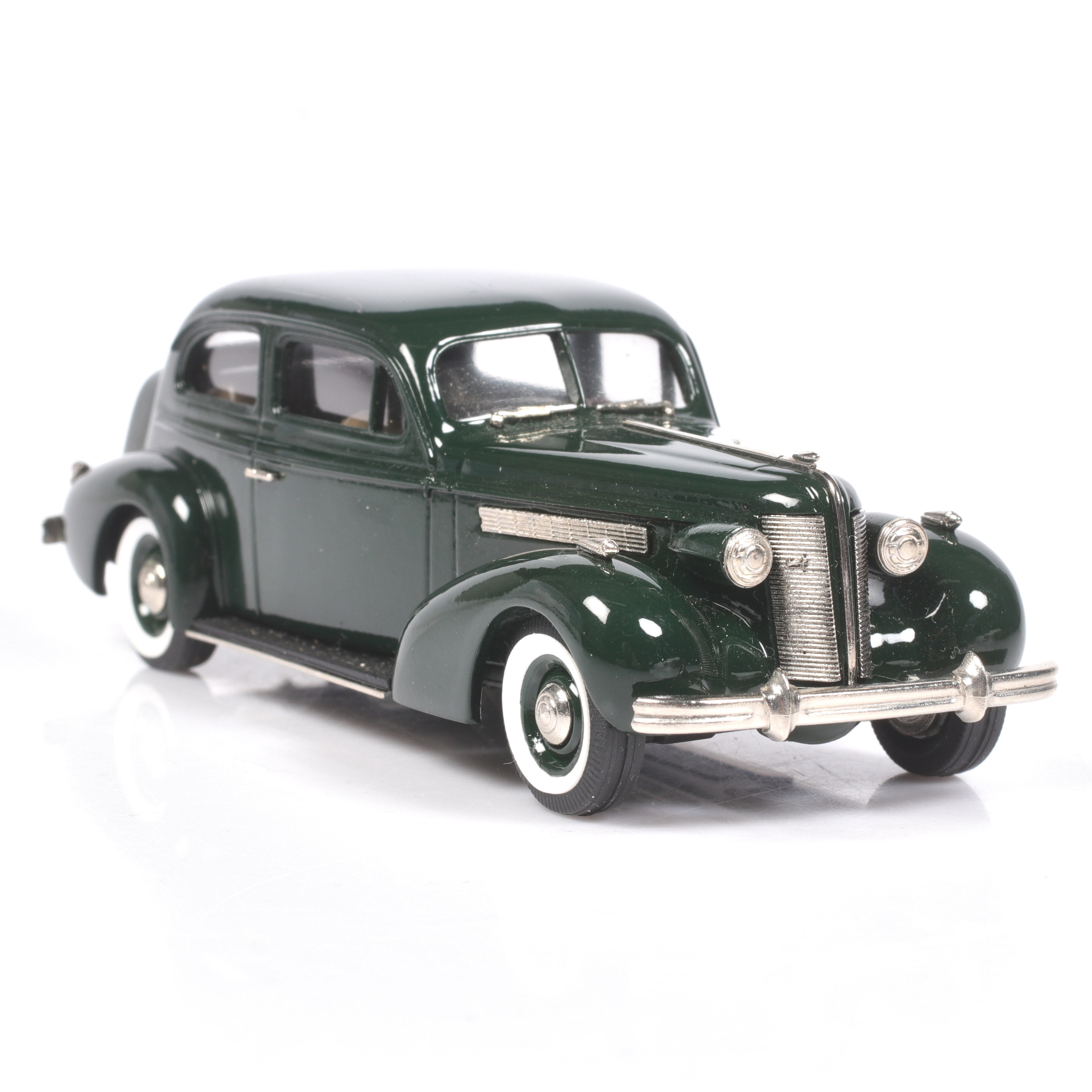 MODELLBIL, metall/resin, Buick Special 2 Door Touring Sedan, 1937, Brooklin Models, skala 1:43.