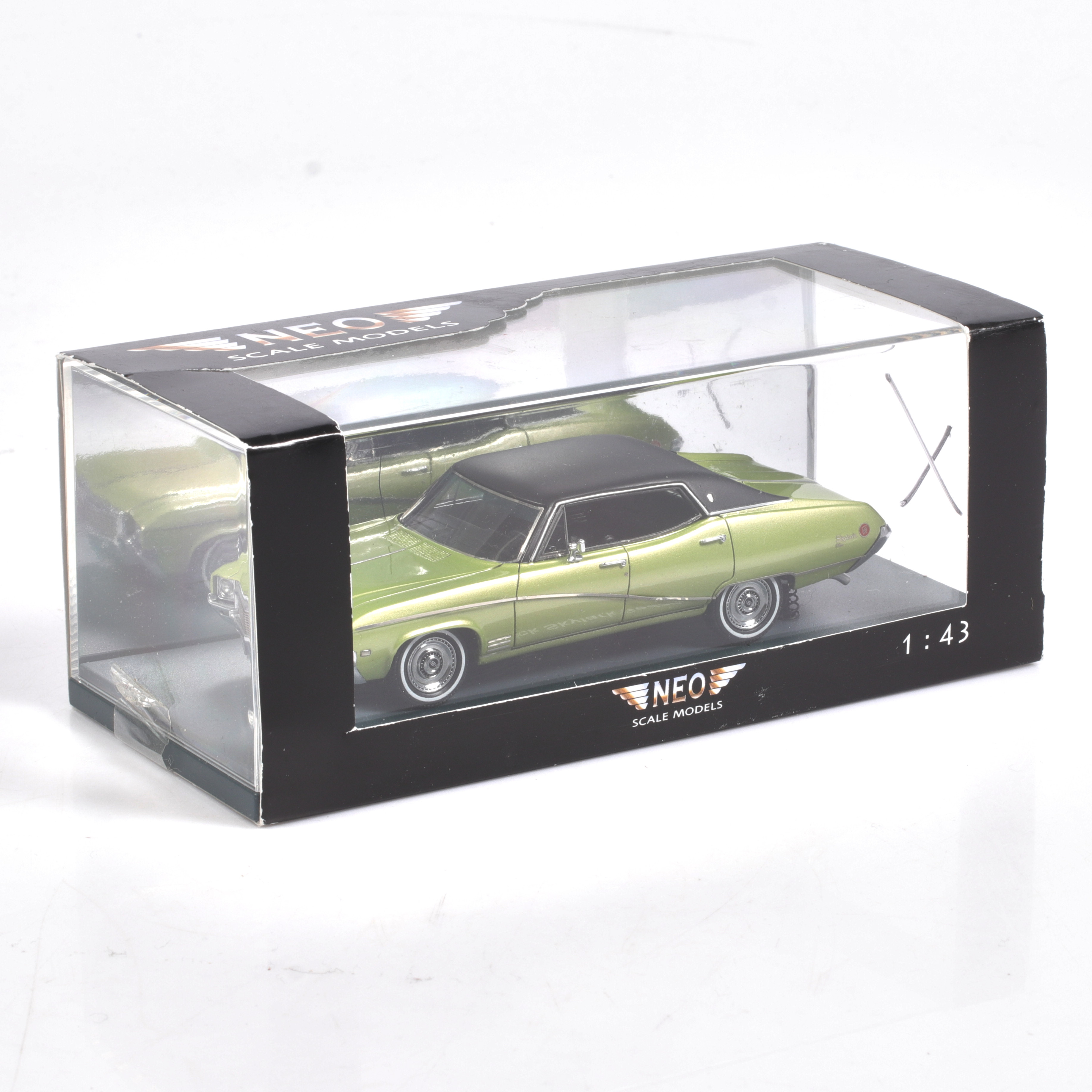 MODELLBIL, metall/resin, Buick Skylark Sedan, NEO Models, skala 1:43.