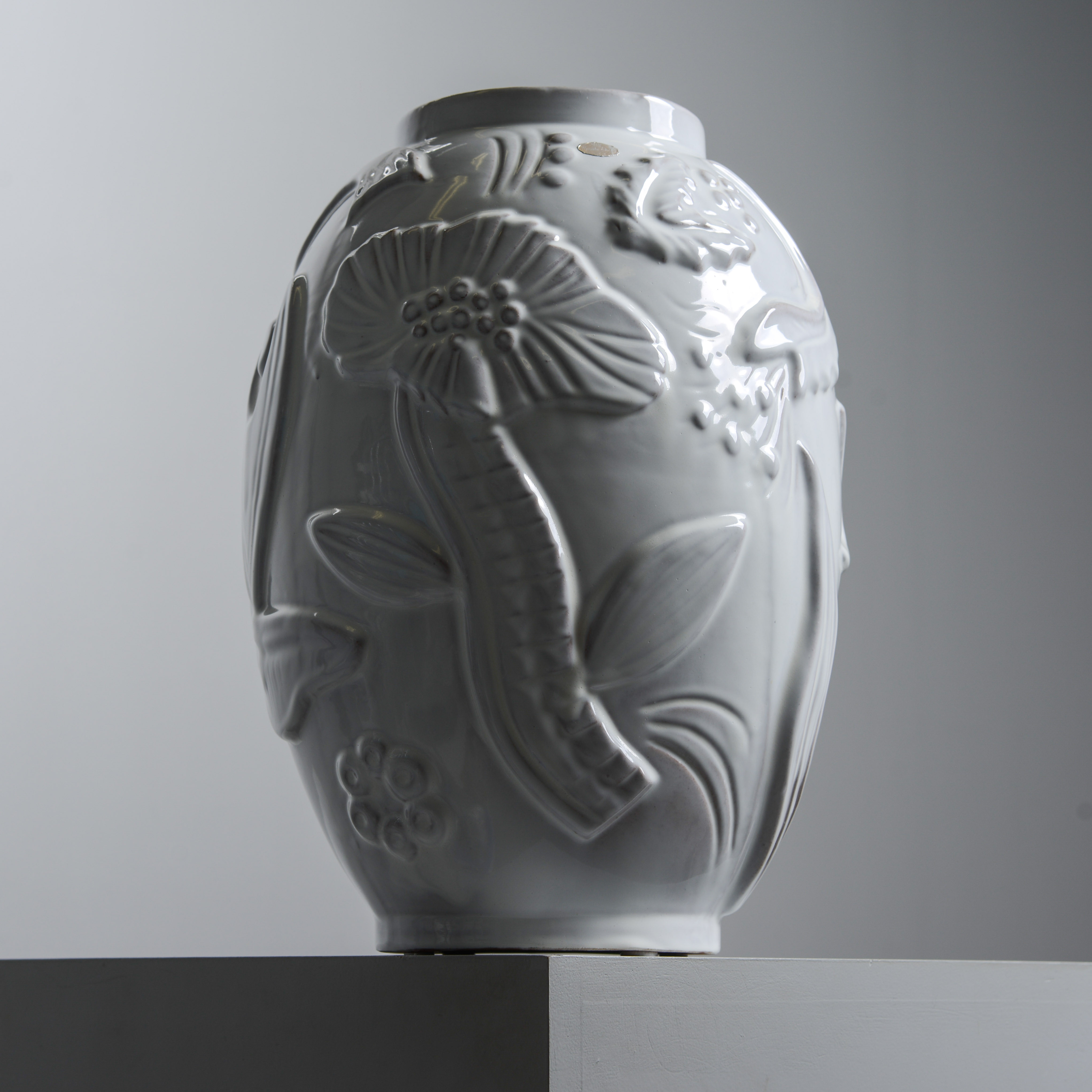 ANNA-LISA THOMSON. Golvvas, modell 208, Upsala-Ekeby, 1940-52.