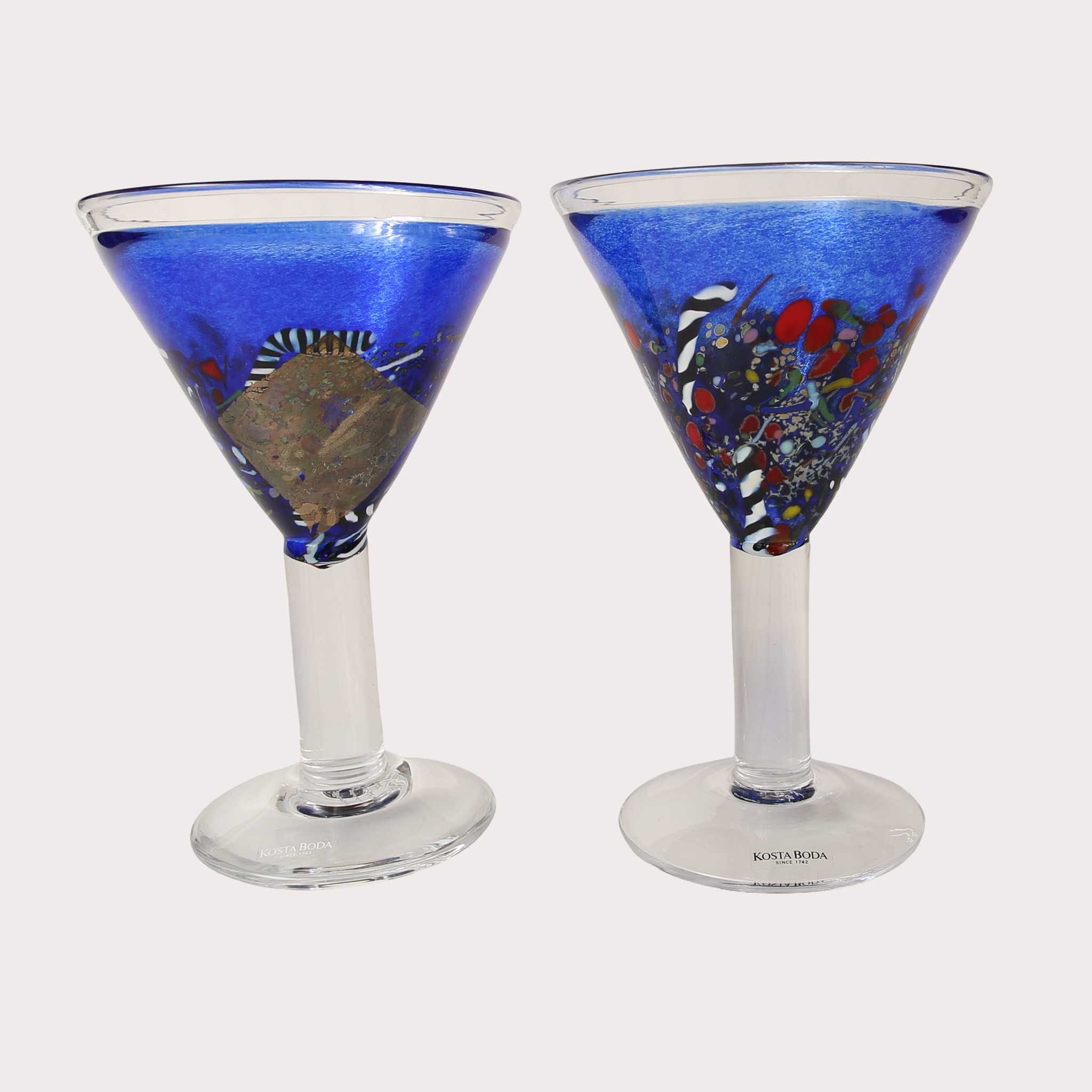 BERTIL VALLIEN. Pokalglas, 2 stycken, Satellite, Kosta Boda, etikettmärkta och signerade.