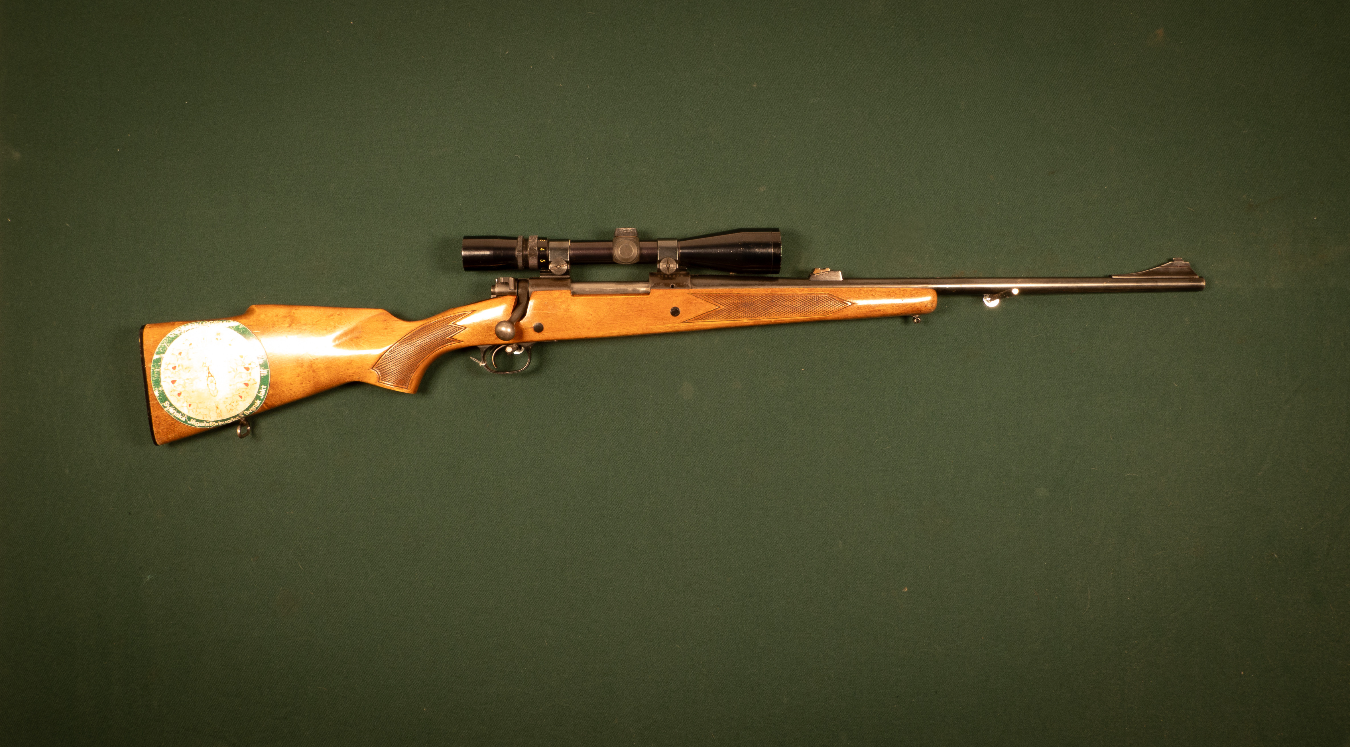 Winchester Model 670 Kaliber 30-06. Tillv.nr. G194272. SE 0532923.