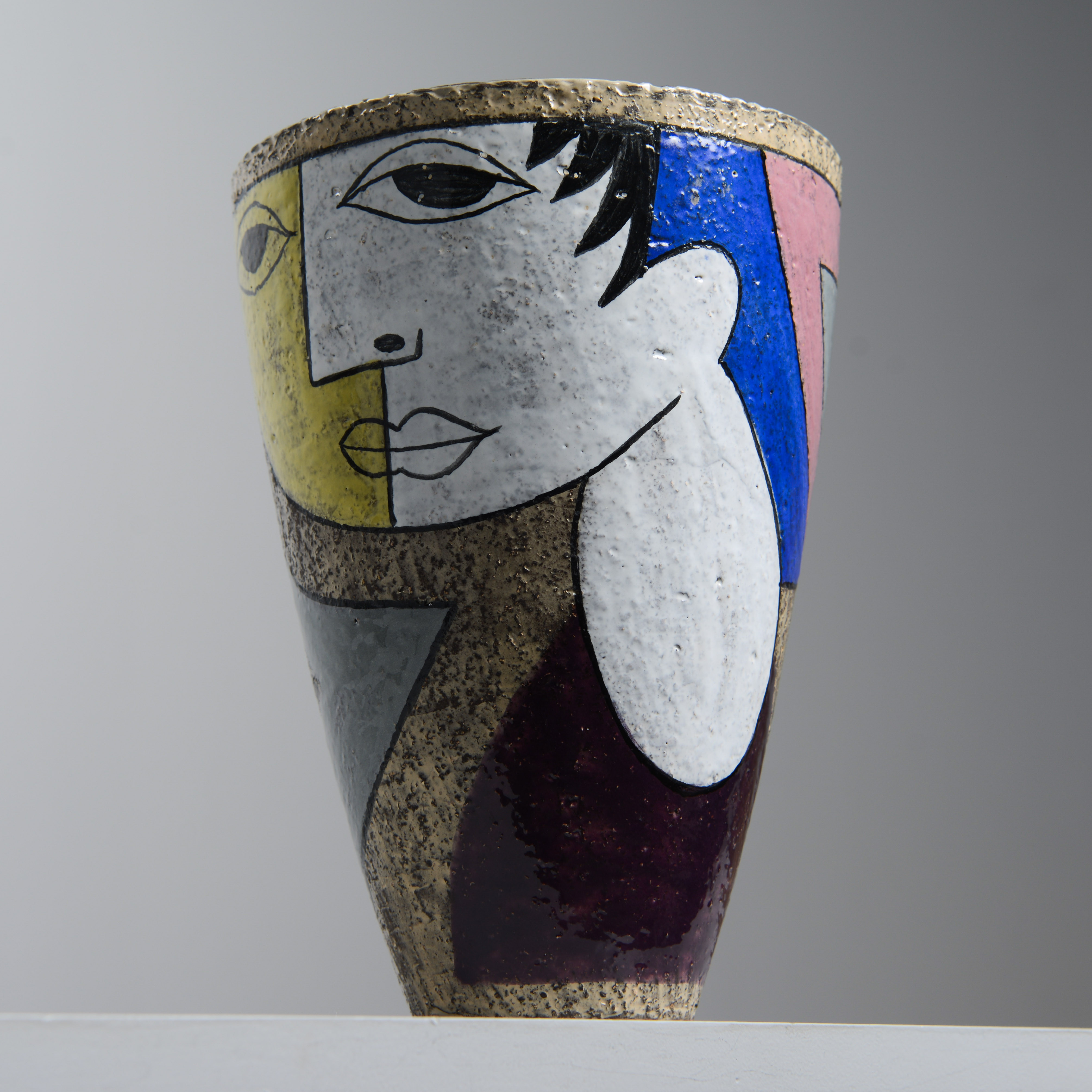 MARI SIMMULSON. "Teodora", vas, modell 4346, Upsala-Ekeby, 1958-60.