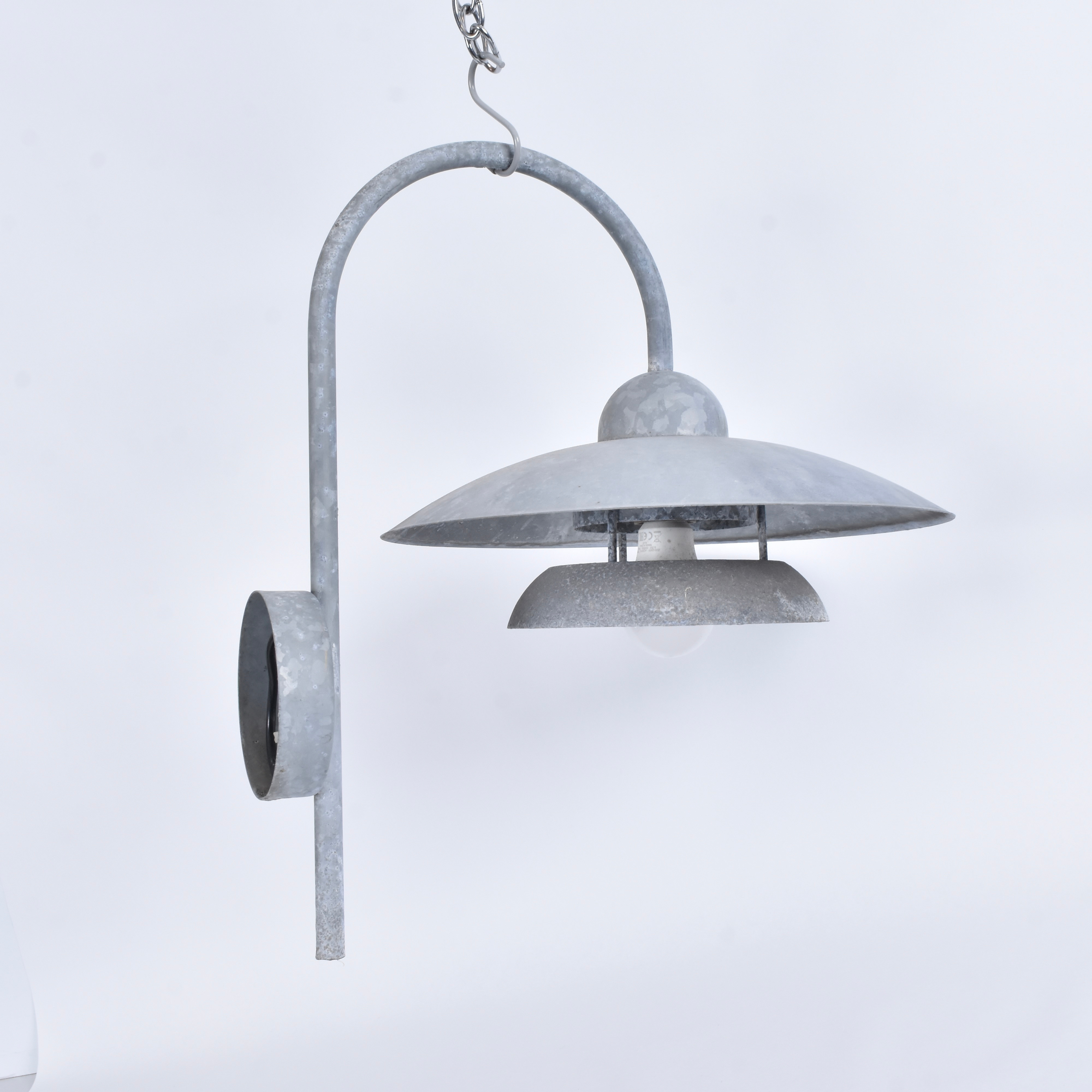 YTTERBELYSNING, galvaniserad metall, Horn modell 213.