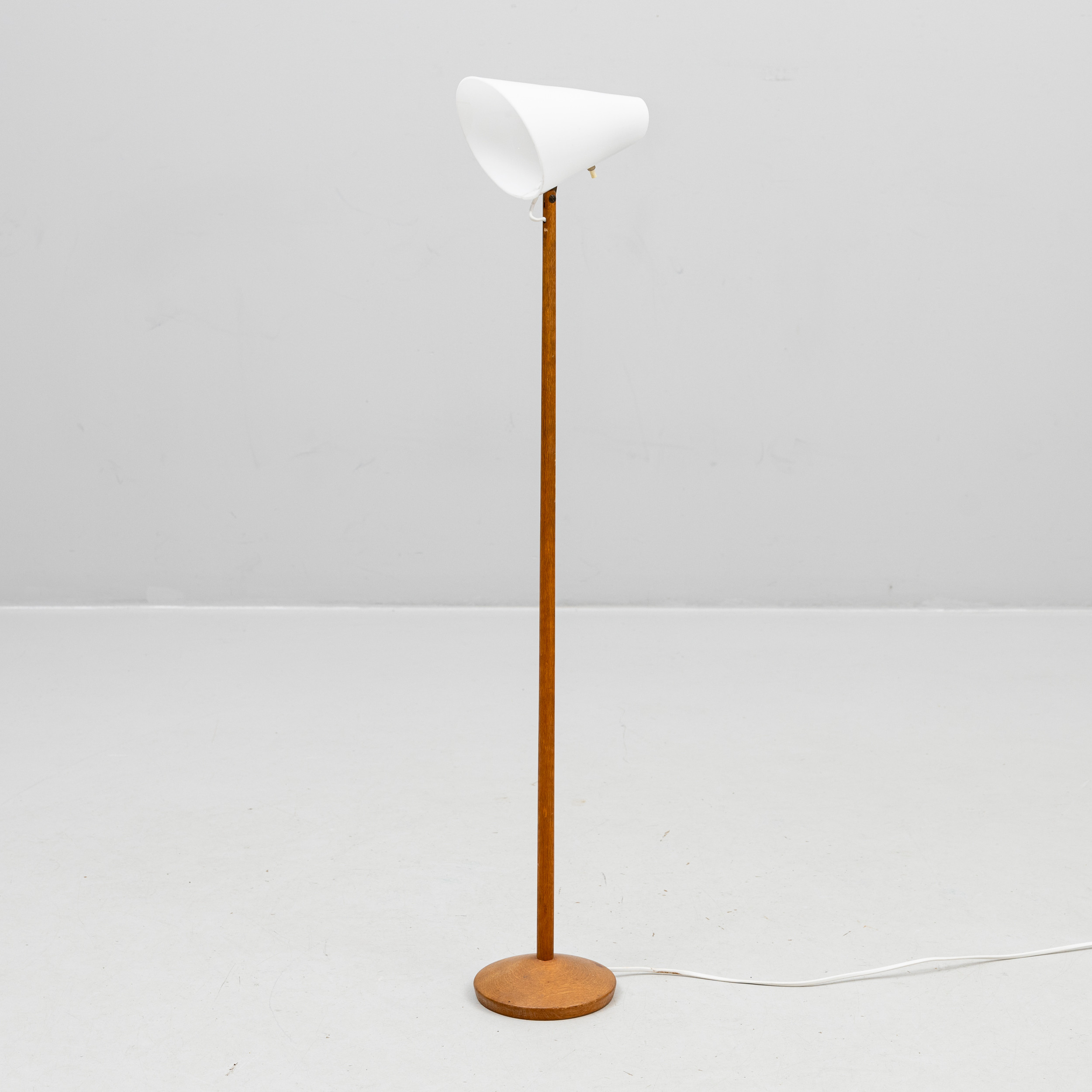 UNO & ÖSTEN KRISTIANSSON. Golvlampa, "307", Luxus, Vittsjö.