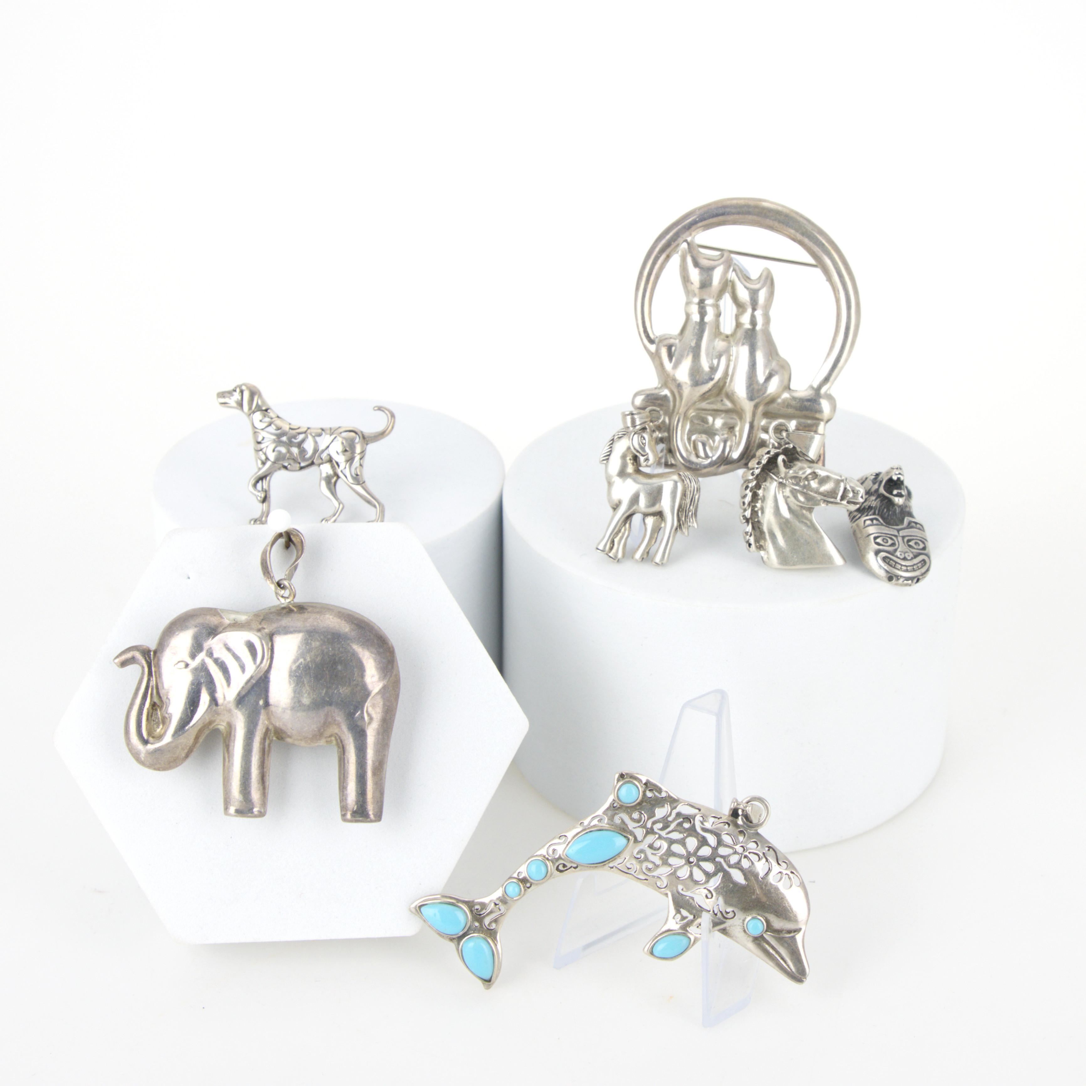 BROSCHER och HÄNGEN i form av djur, 7 st. silver 925, USA och Mexico.