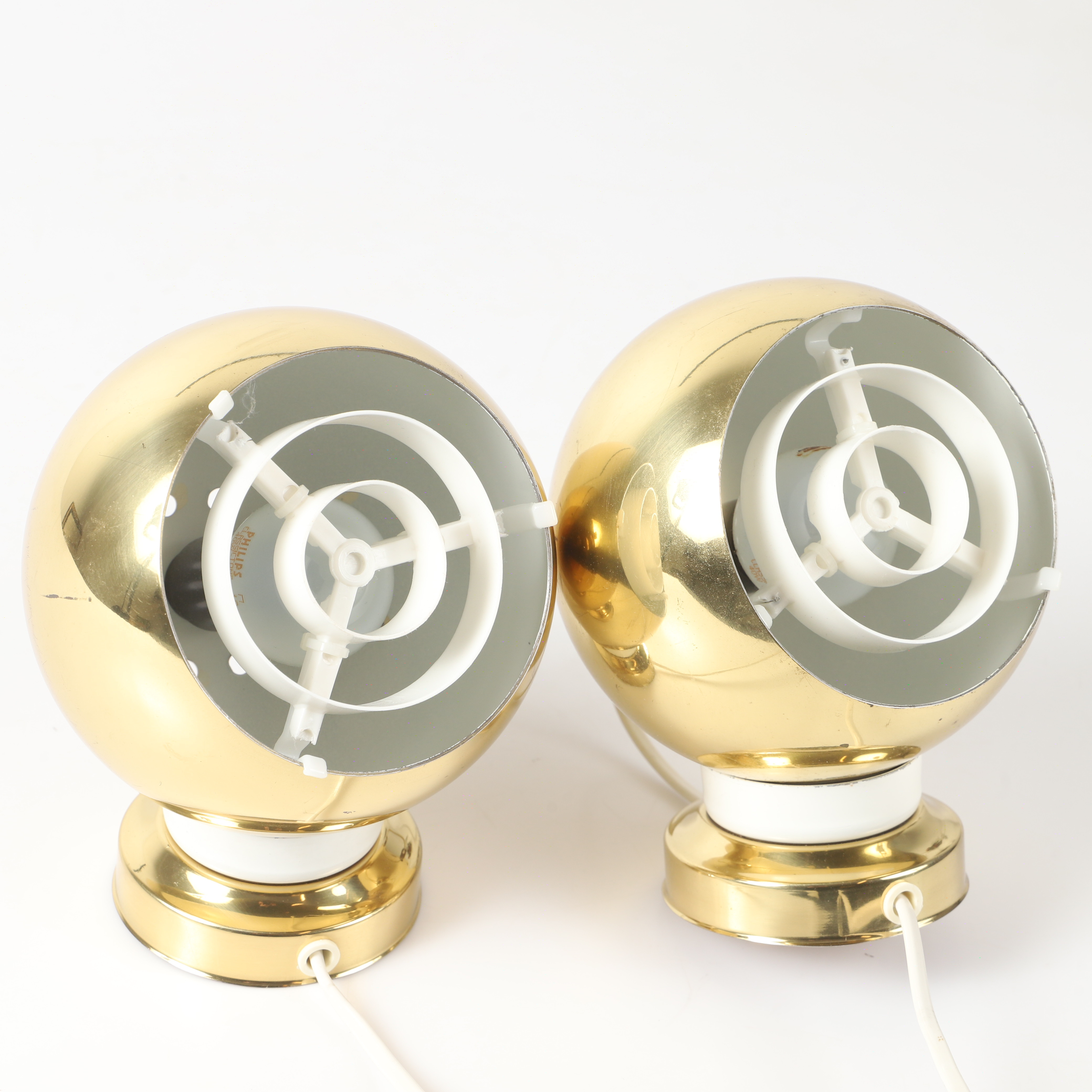 VÄGGLAMPOR, 1 par, mässing, 1900-talets andra hälft.