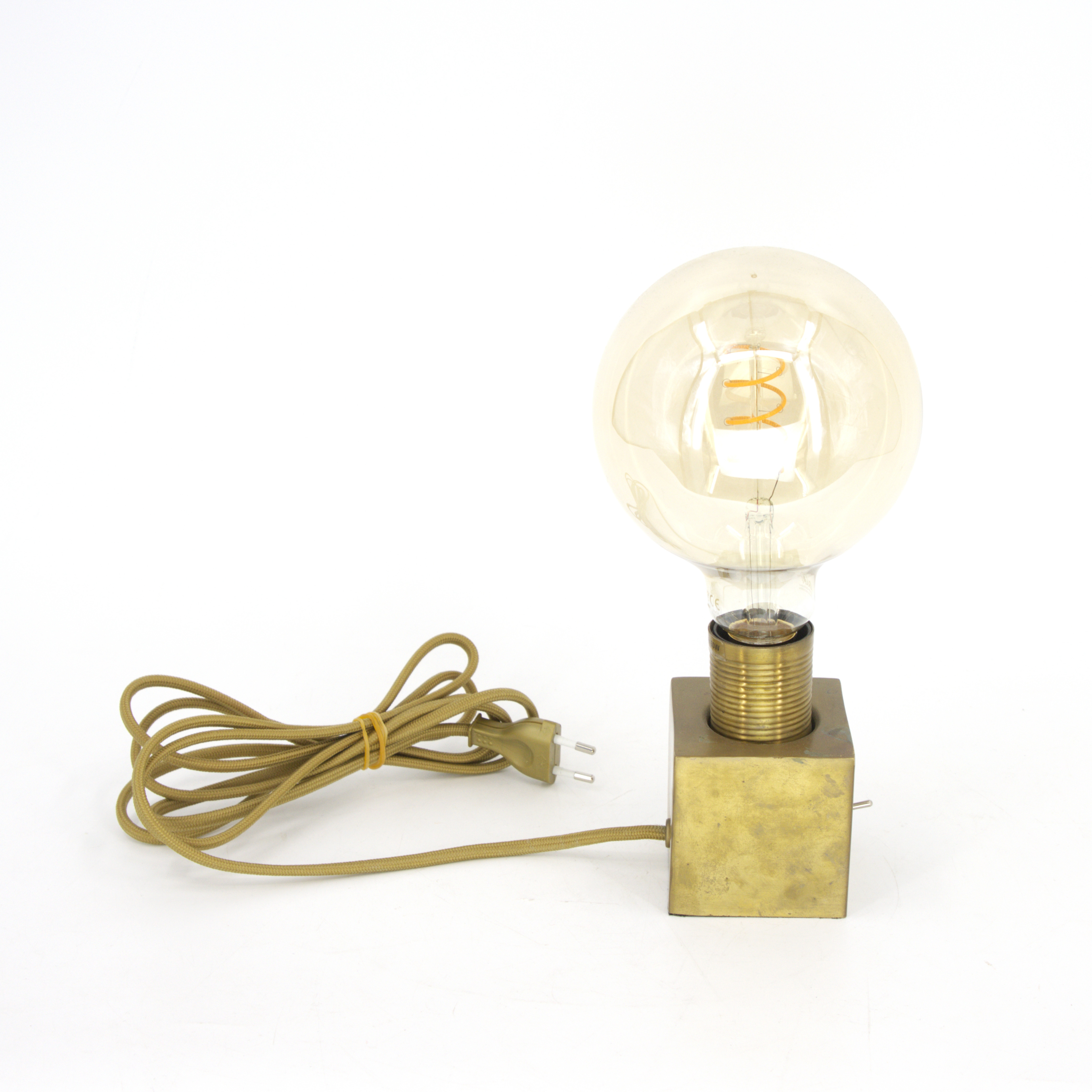 BORDSLAMPA, gulmetall, Watt & Veke, nutida.