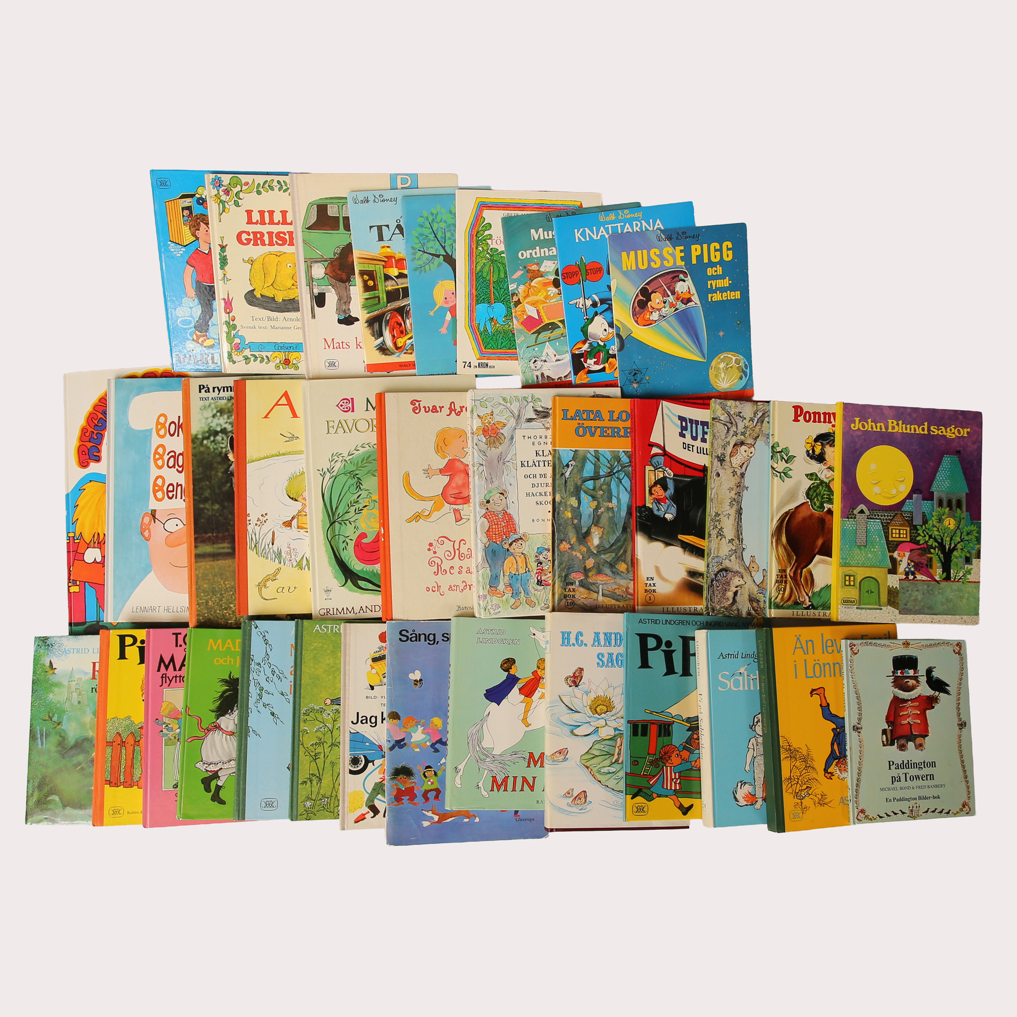 BARNBÖCKER, och skrifter mm. 33 delar., klassiker som Pippi Långstrump, Emil i Lönneberga, mm. Omkring 1960-tal, och framåt.