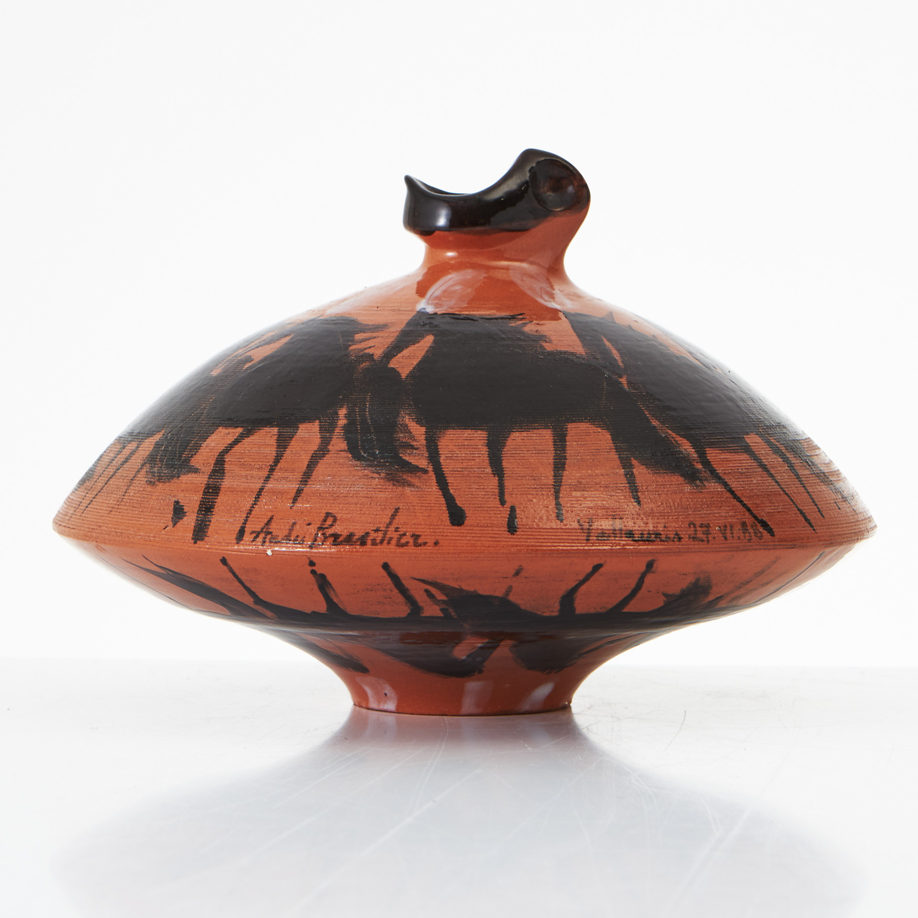 ANDRÉ BRASILIER. (Frankrike, född 1929), kanna, lergods, monogramsignerad, Sassi-Milici, Vallauris, daterad -88, Frankrike.