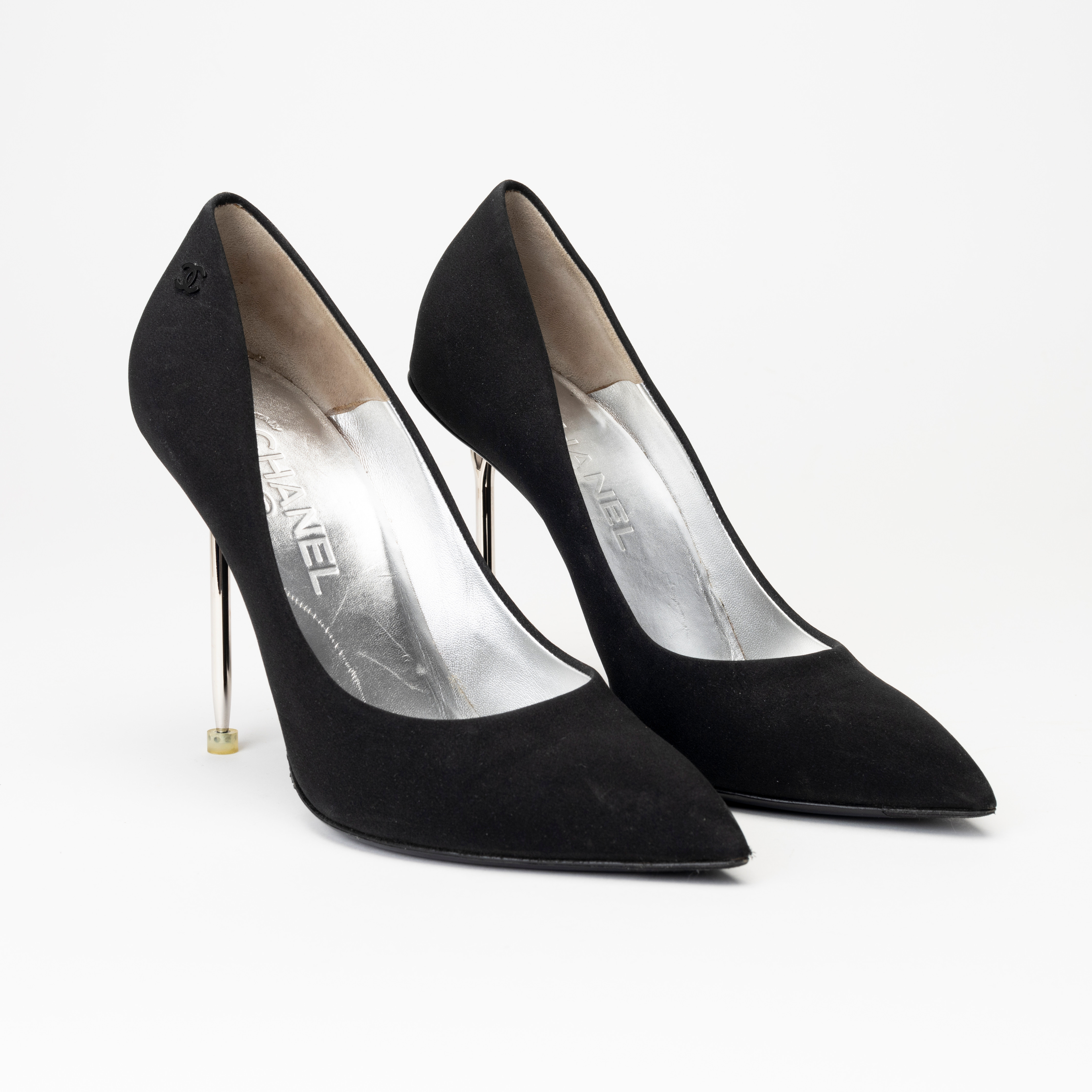CHANEL. Pumps, "Chanel satin pumps", storlek 37,5.