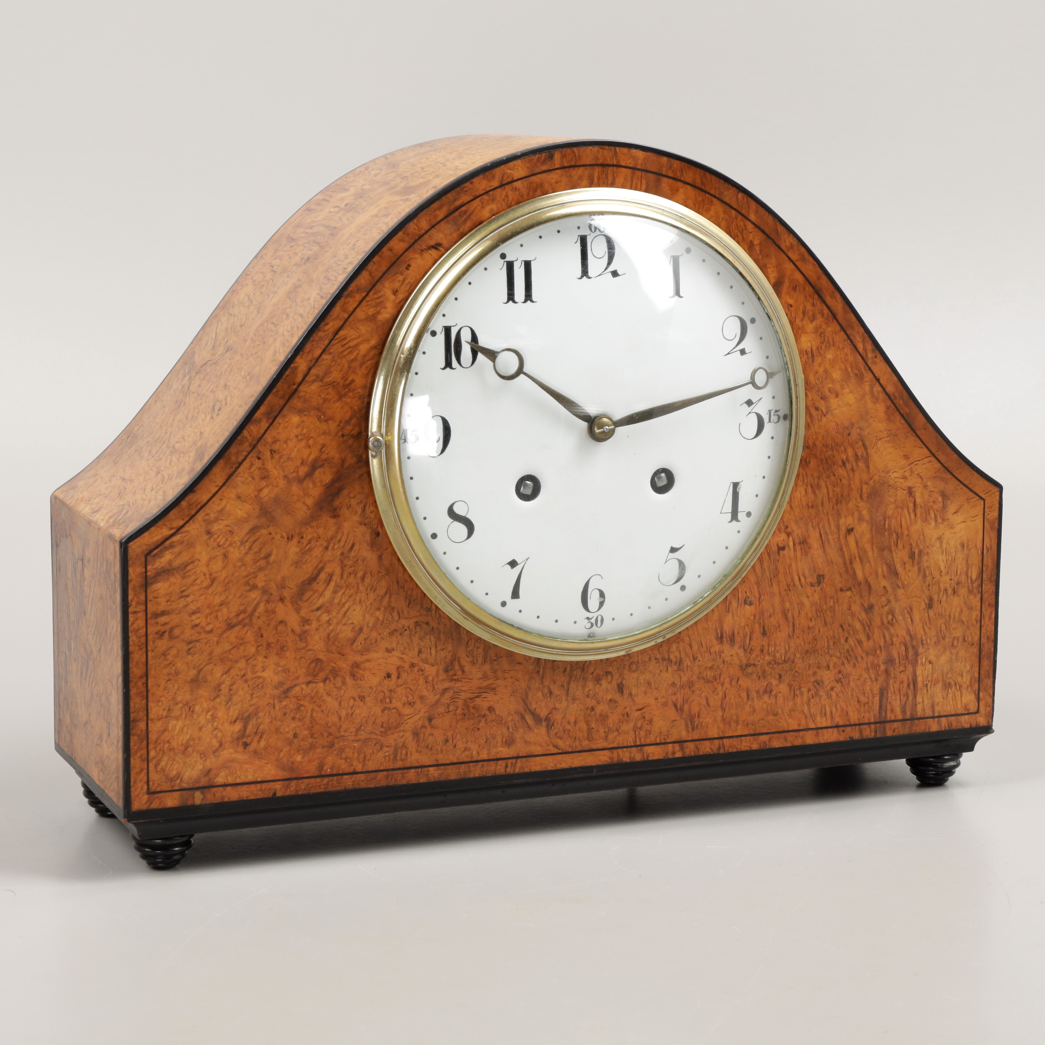 BORDSUR, björk, 1800-talets andra hälft.