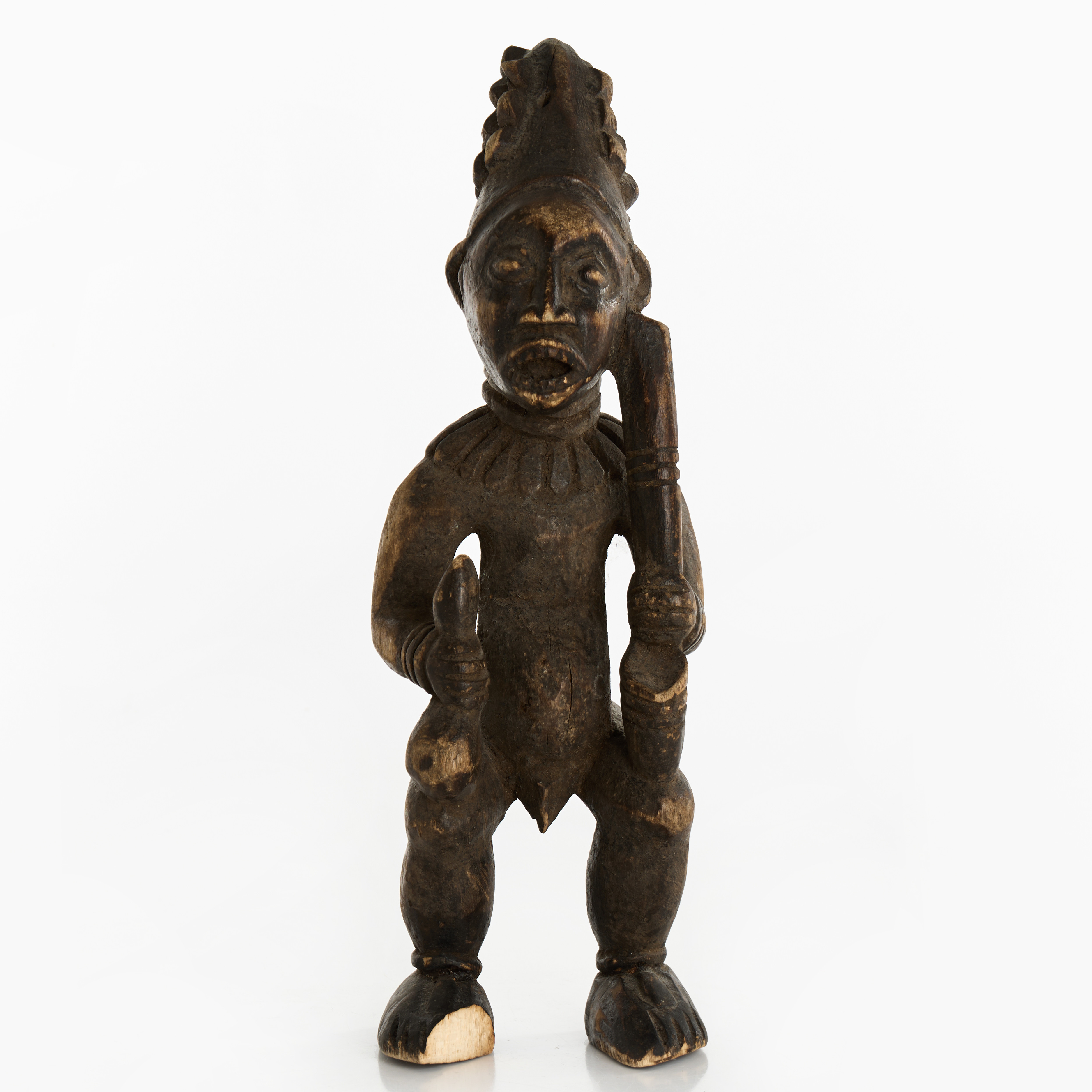 SKULPTUR, Bangwa, Kamerun, hövdingfigur med kalebass och prestigepipa, 1900-talets slut.