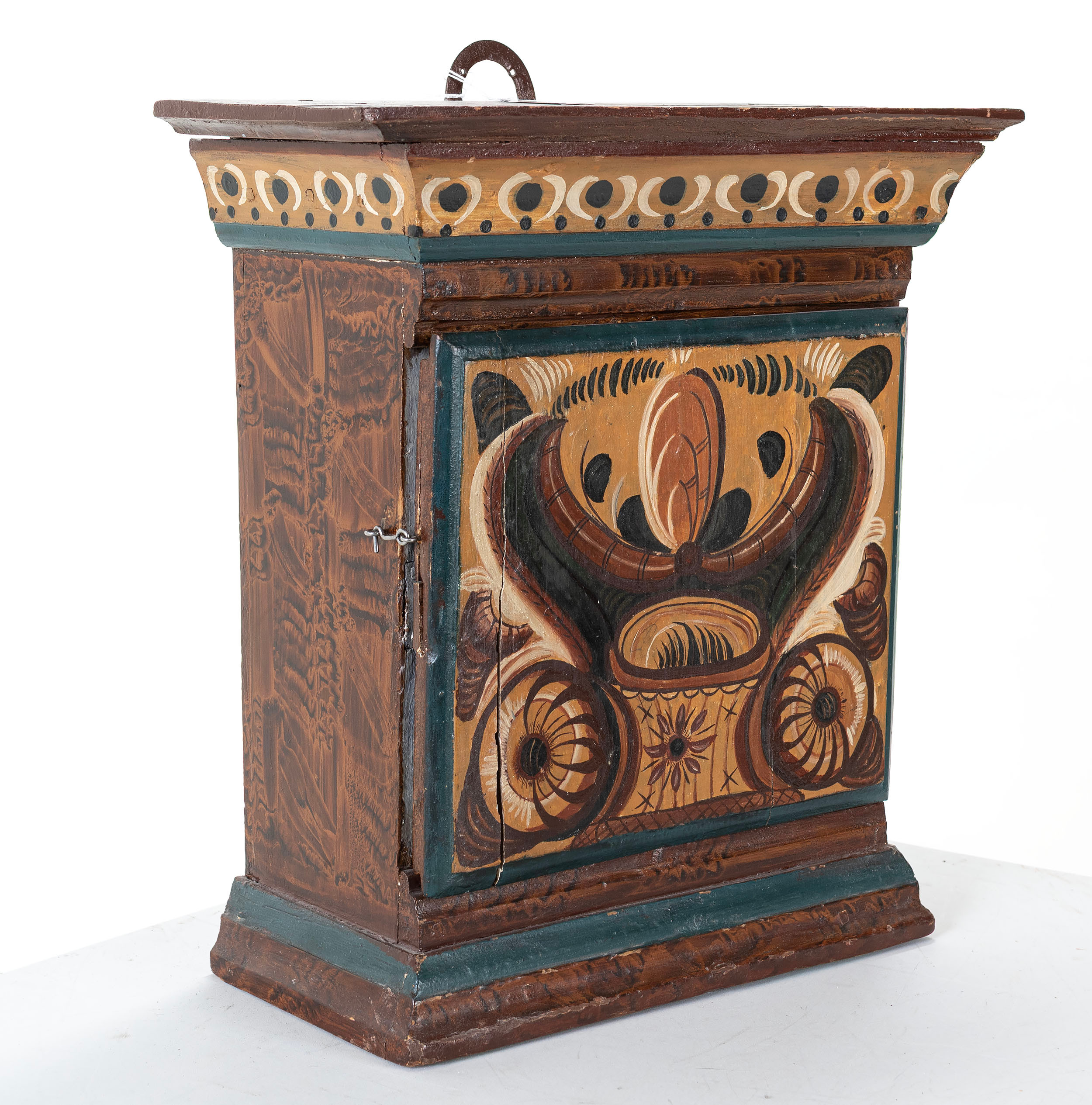 HÄNGSKÅP, allmoge, 1800-tal.