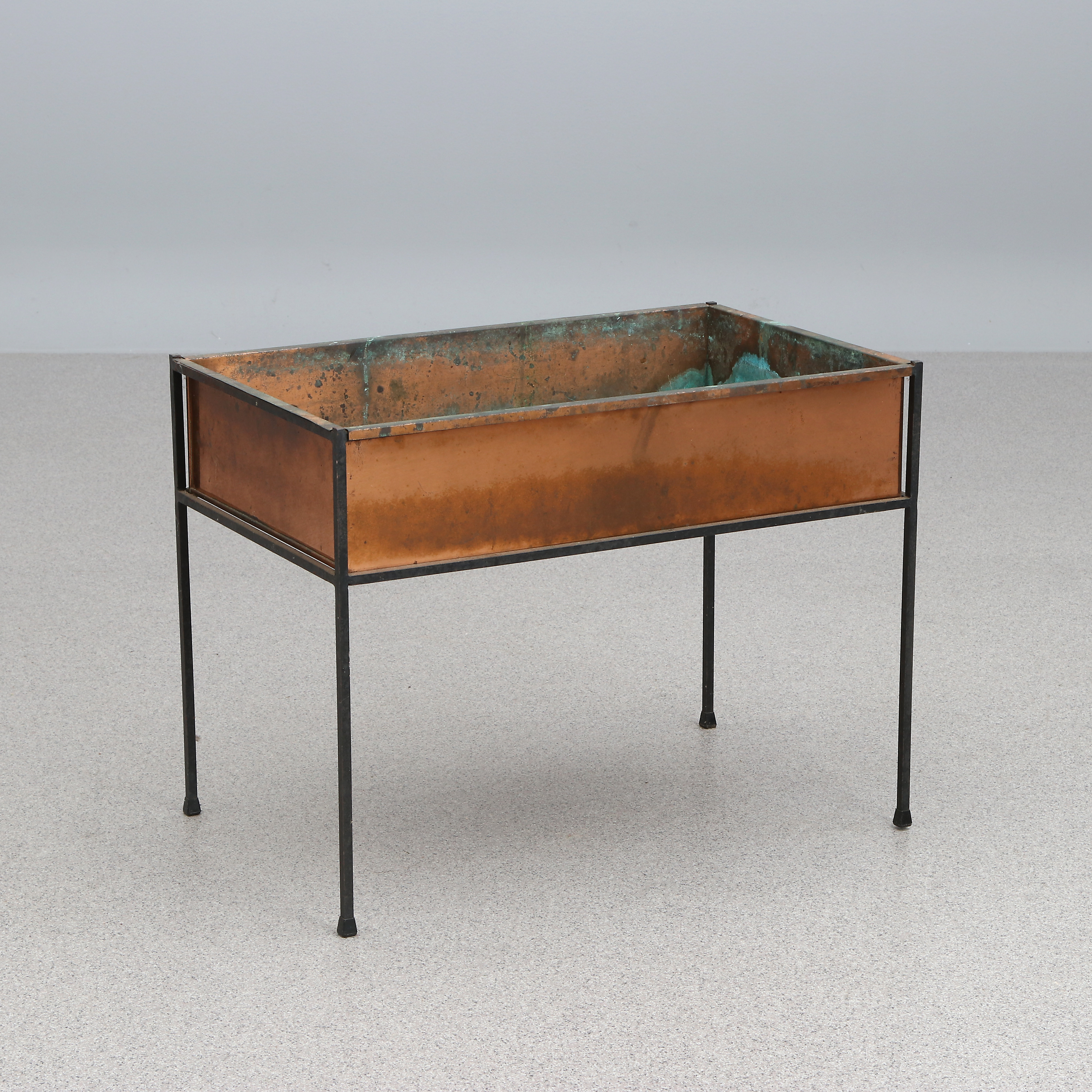 HANS-AGNE JAKOBSSON. BLOMSTERBORD. Koppar och smide. Markaryd, 1900-talets andra hälft. Omärkt.