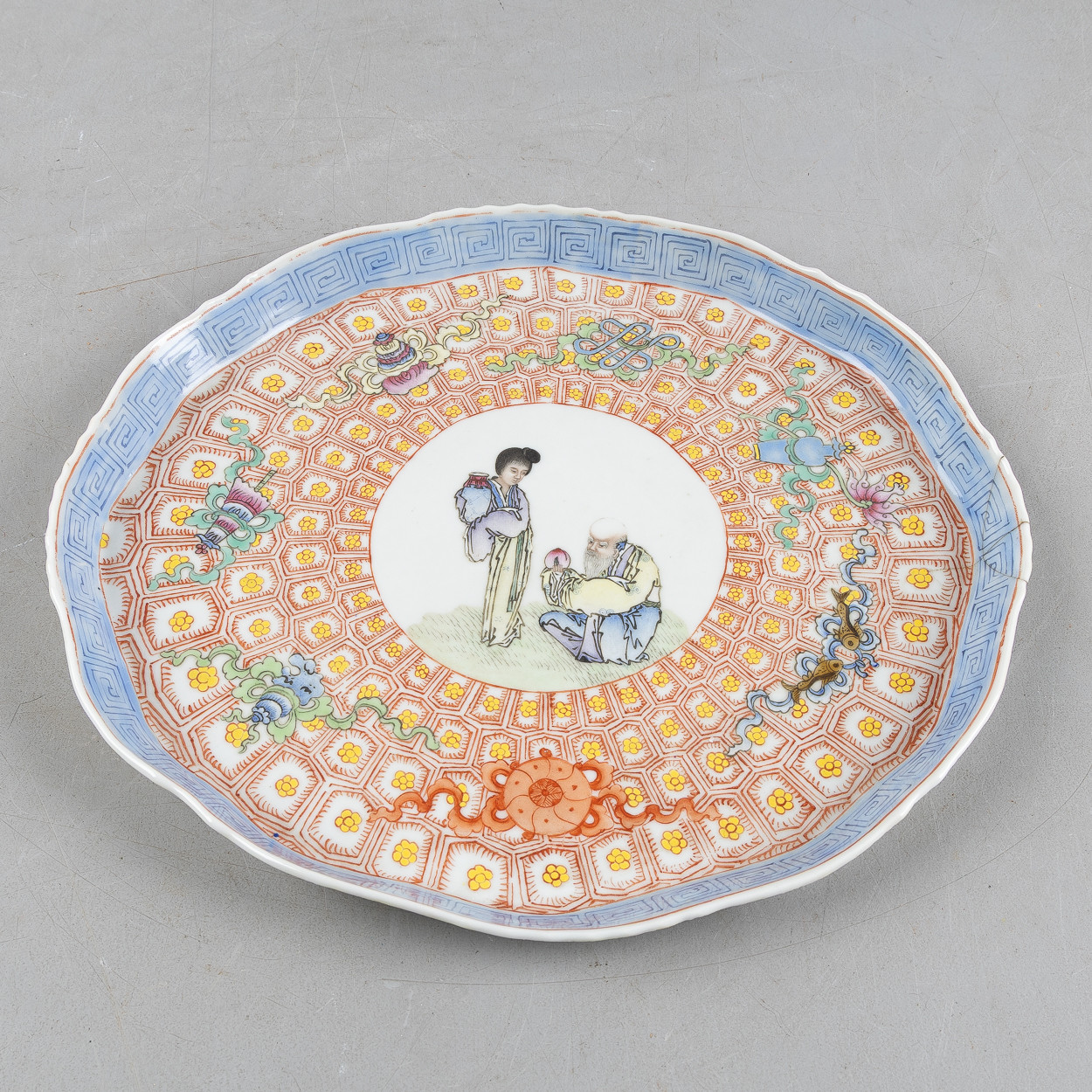 FAT, polykrom emaljdekor, Kina, omkring sekelskiftet 1900.