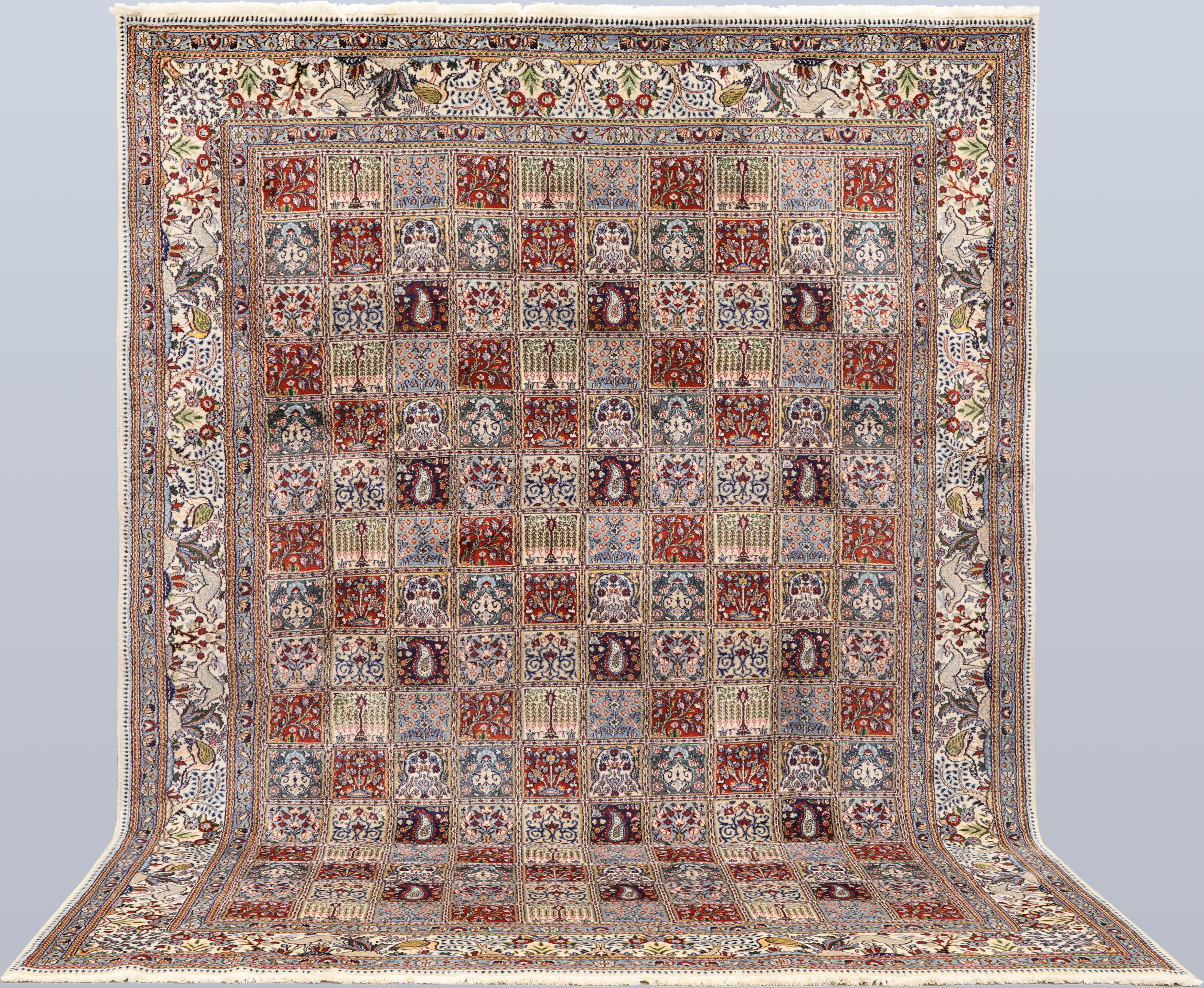 ORIENTMATTA. Figural Moud med silkesinslag, trädgårdsmönstrad, 350 x 244 cm.