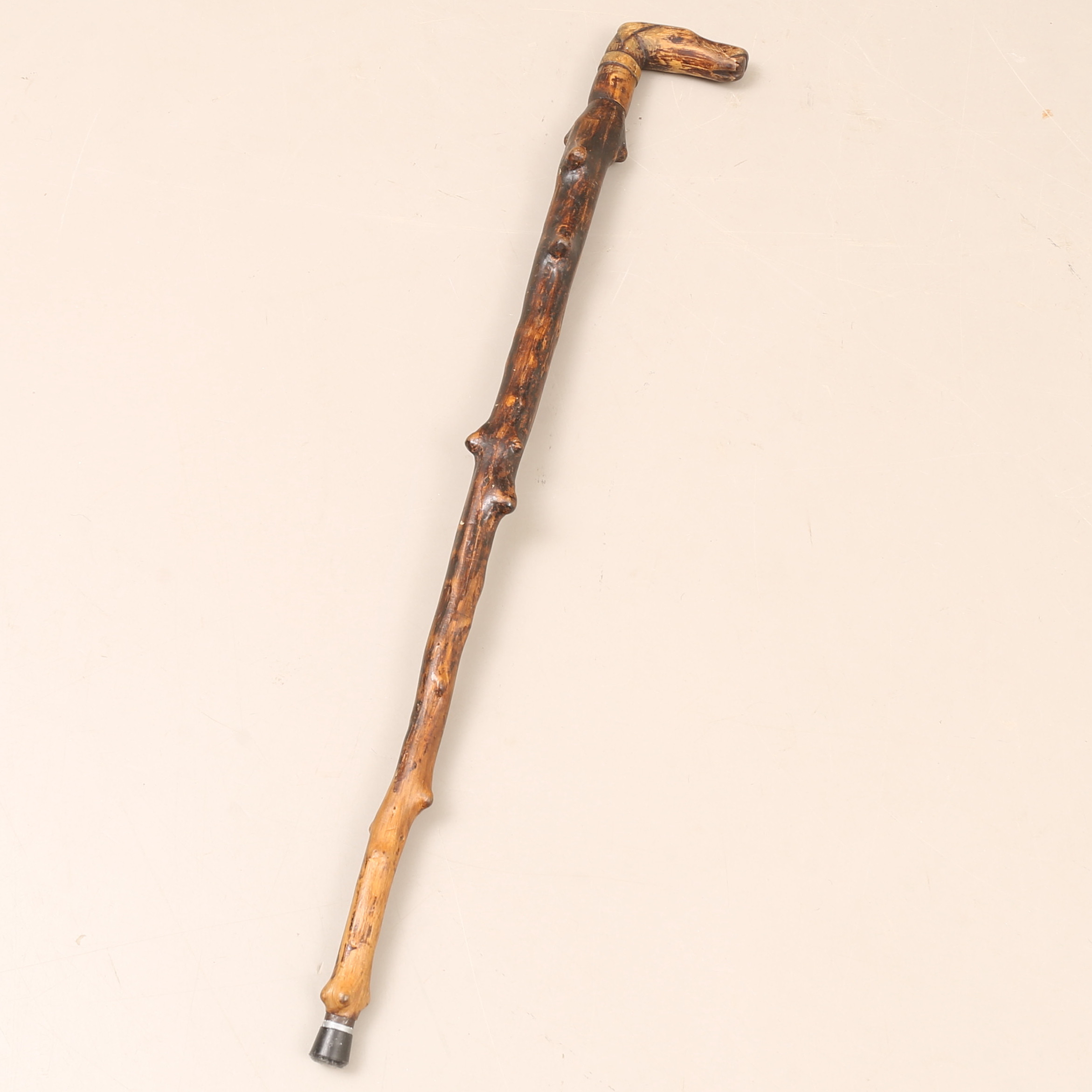 KÄPP, skulpterat trä, 18/1900-tal.