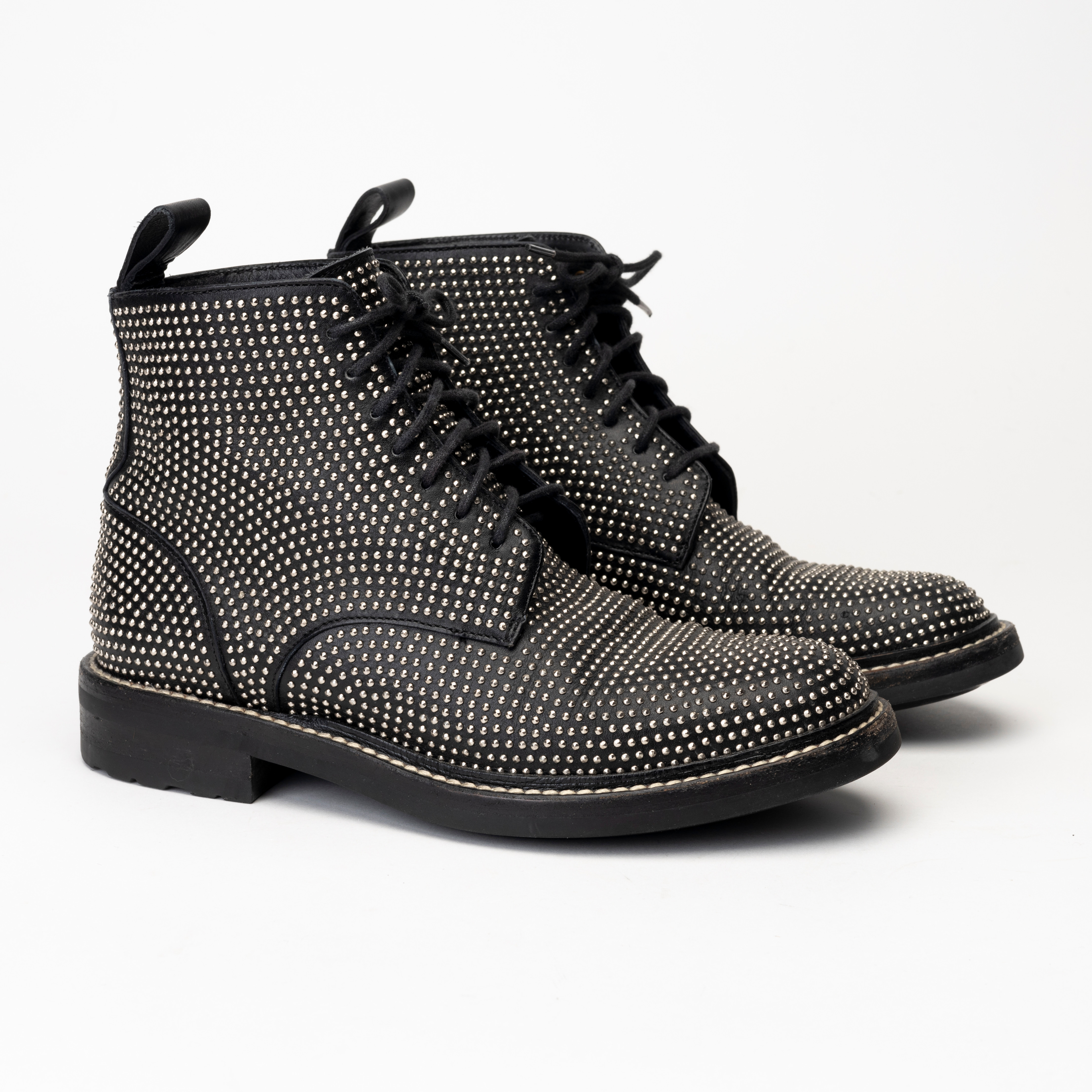 SAINT LAURENT. Kängor/boots, "William Studded leather Combat Boots", storlek 36,5.