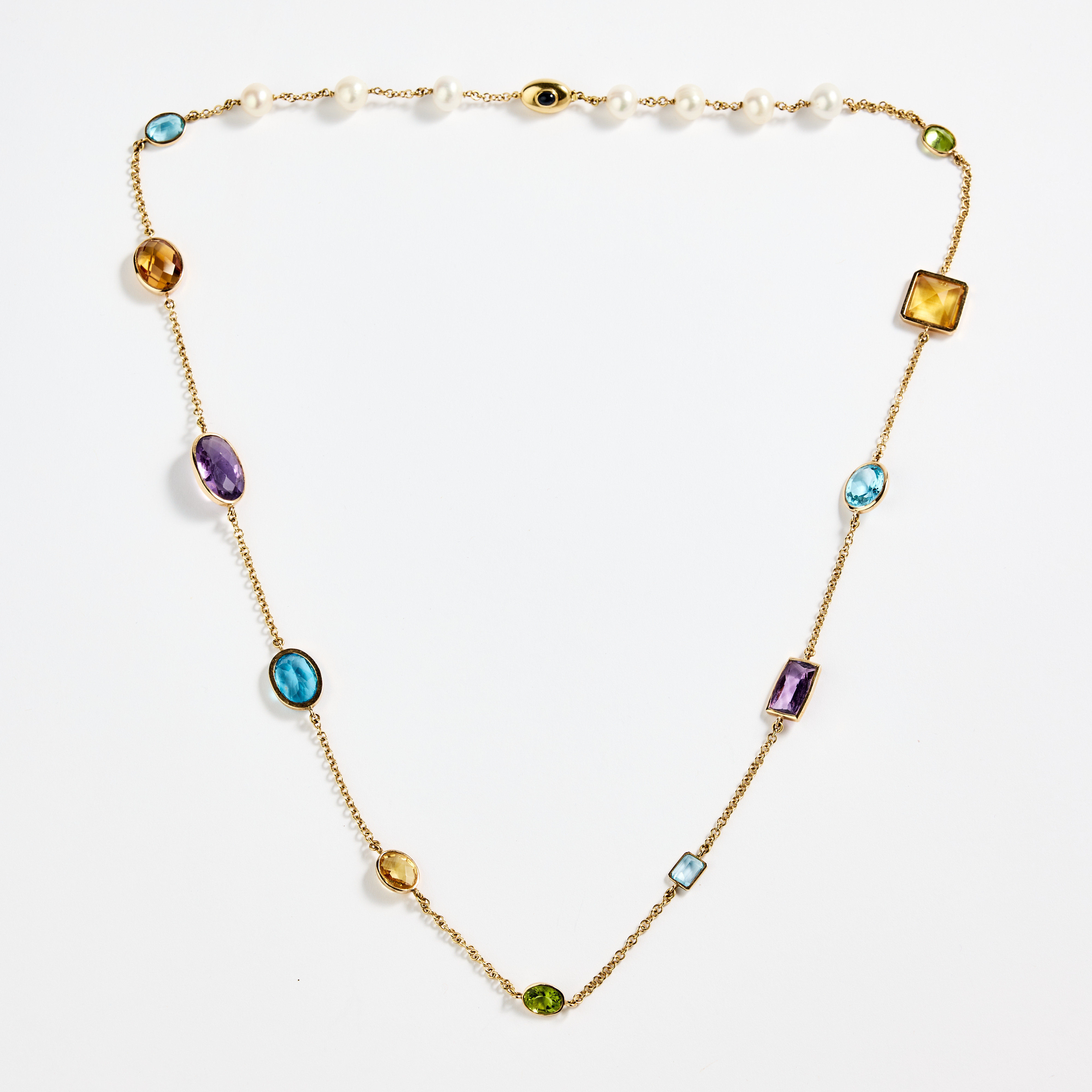 COLLIER, 18K guld med odlade sötvattenpärlor och multifärgade stenar, Patrick af Forselles, Stockholm 1990-tal.