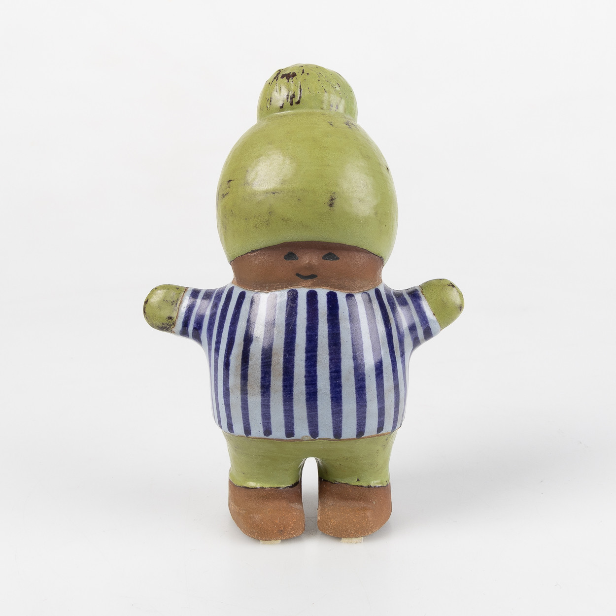 LISA LARSON. "Kalle", ur serien Larsons ungar, stengods, Gustavsberg, målad och delvis glaserad.