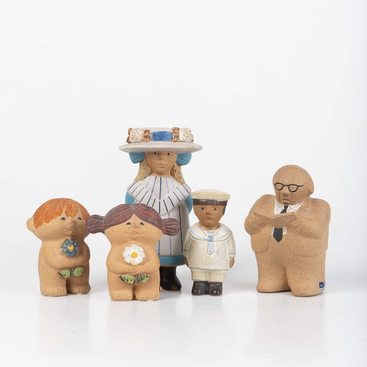 LISA LARSON. "Adam 1" och "Eva 1", ur serien Adam & Eva, "Oscar" och "Victoria", ur serien Sekelskifte samt "Gunnar Sträng", Gustavsberg.