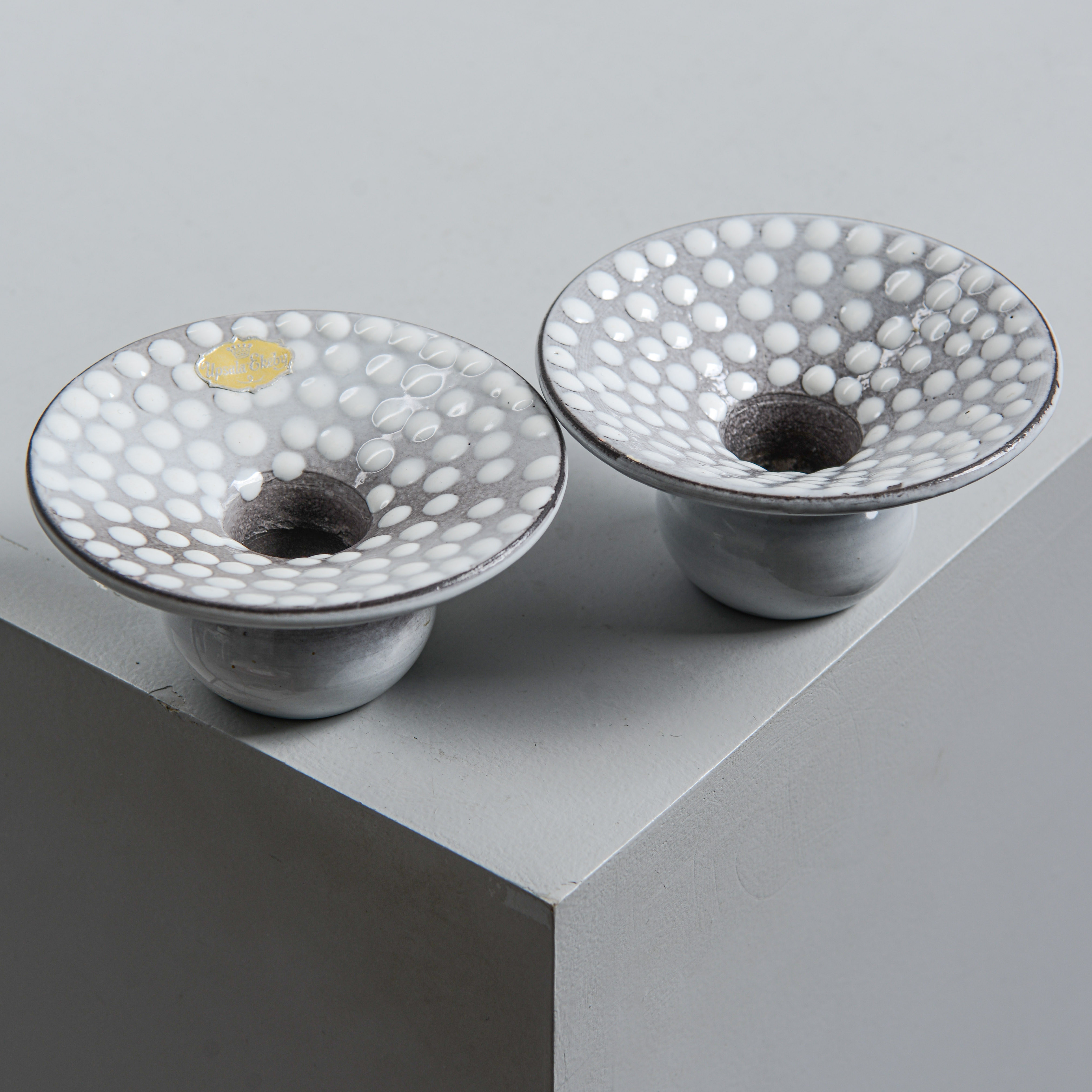 INGRID ATTERBERG. "Västkust", ljusstakar, ett par, modell 101, (Ekeby Verkstad), Upsala-Ekeby, 1947-53.