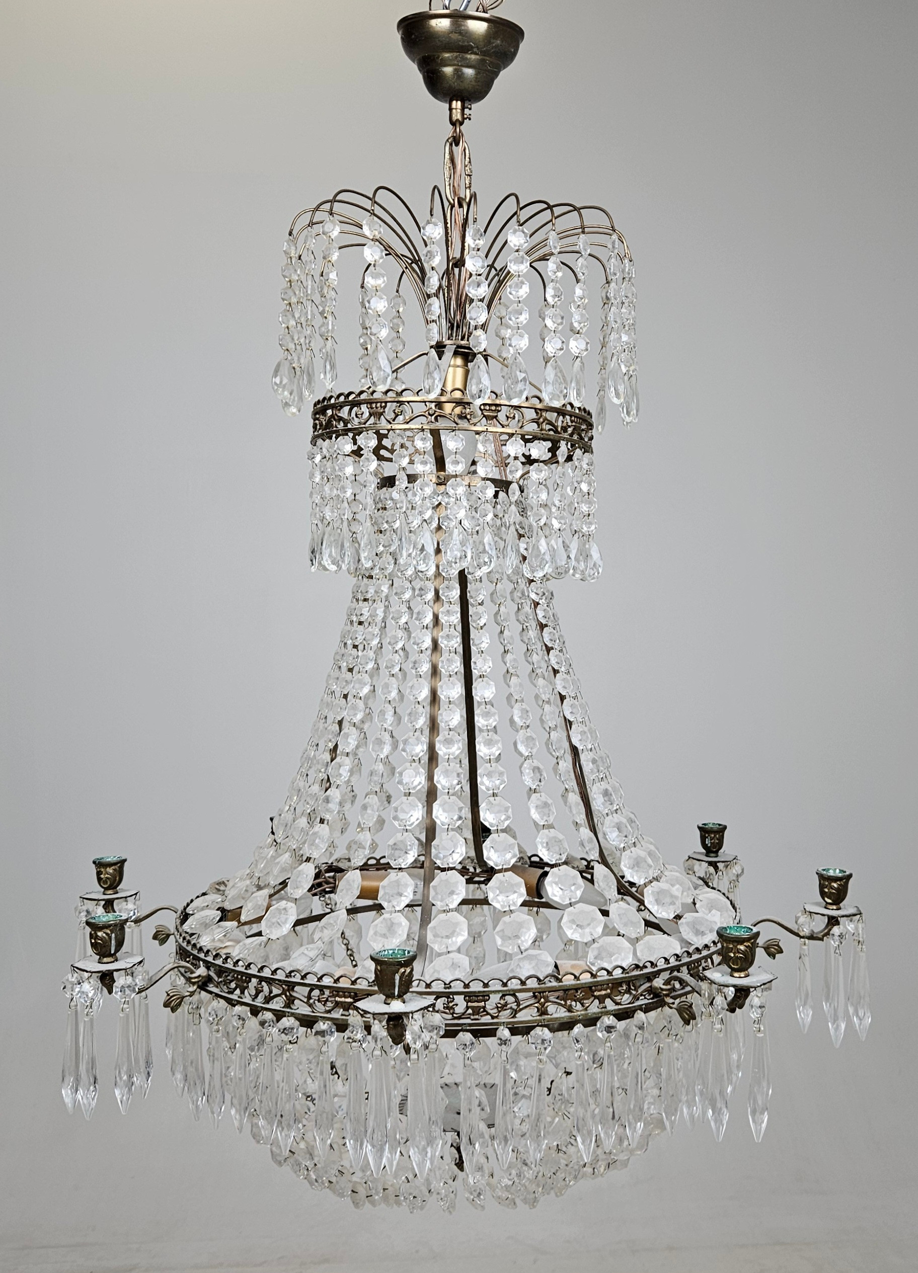 LJUSKRONA, empirstil, 1900-tal, höjd exklusive kedja ca. 80 cm.