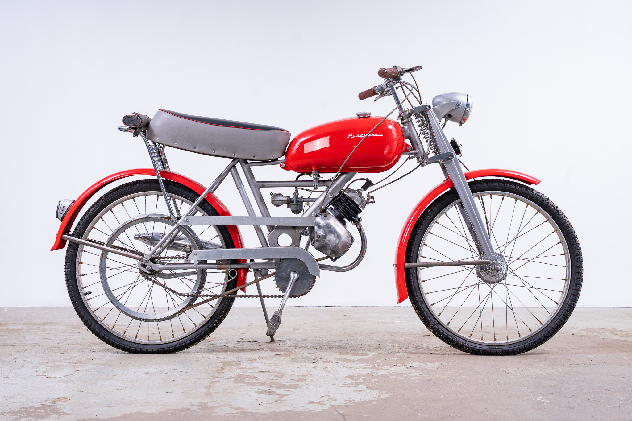 HUSQVARNA, modell Novolette Sport, sk "Blöjpil", 44 cc, ca 1956, Sverige.