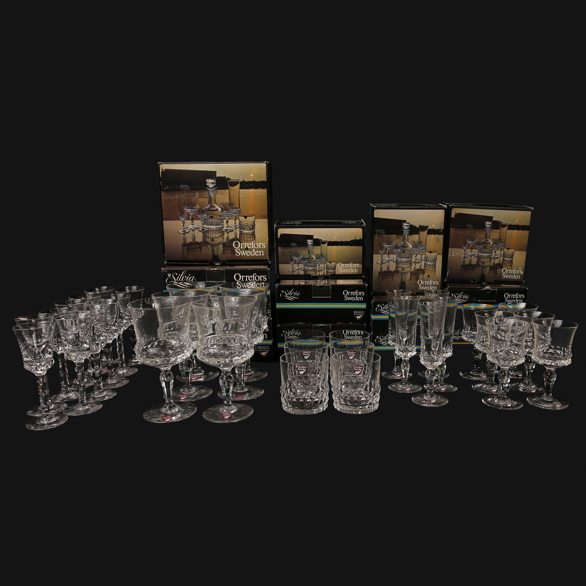 INGEBORG LUNDIN. Glasservis, 58 delar, "Silvia", Orrefors.